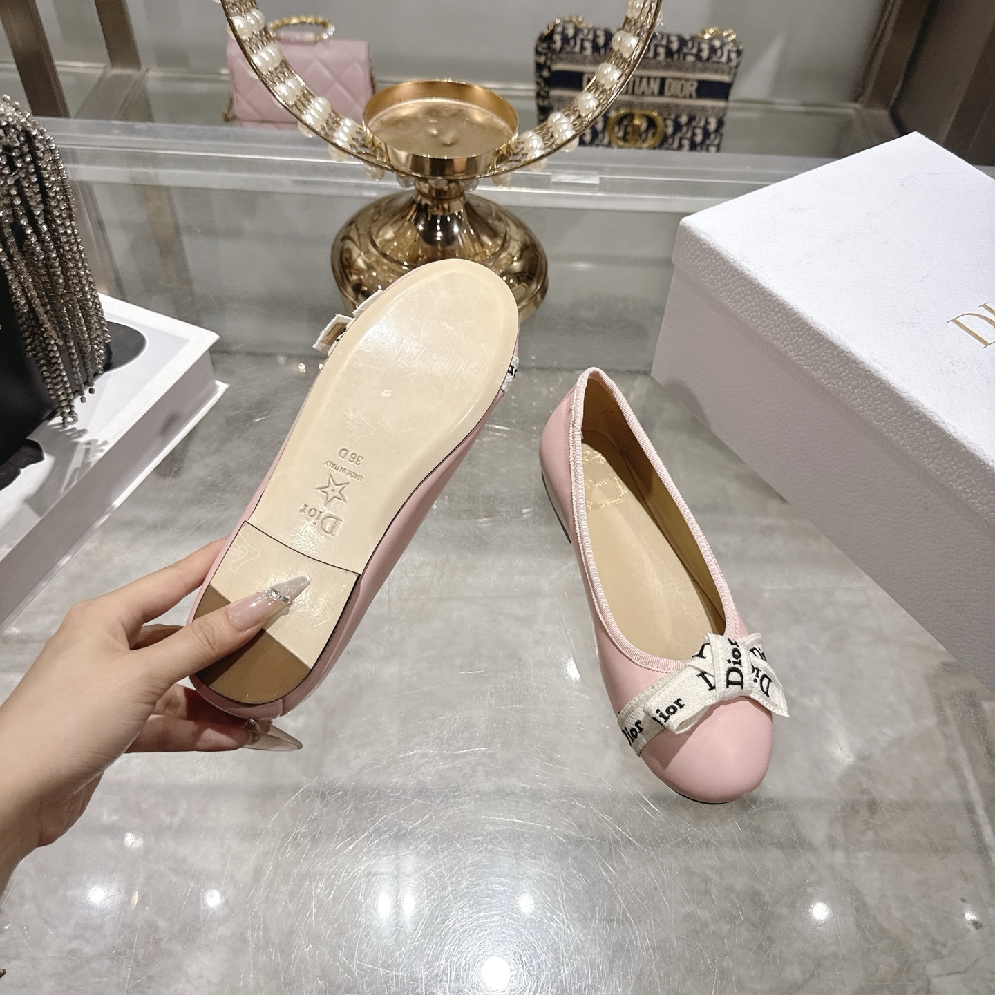 디올(DIOR) 리본 스트랩 메리제인 플랫슈즈 신발