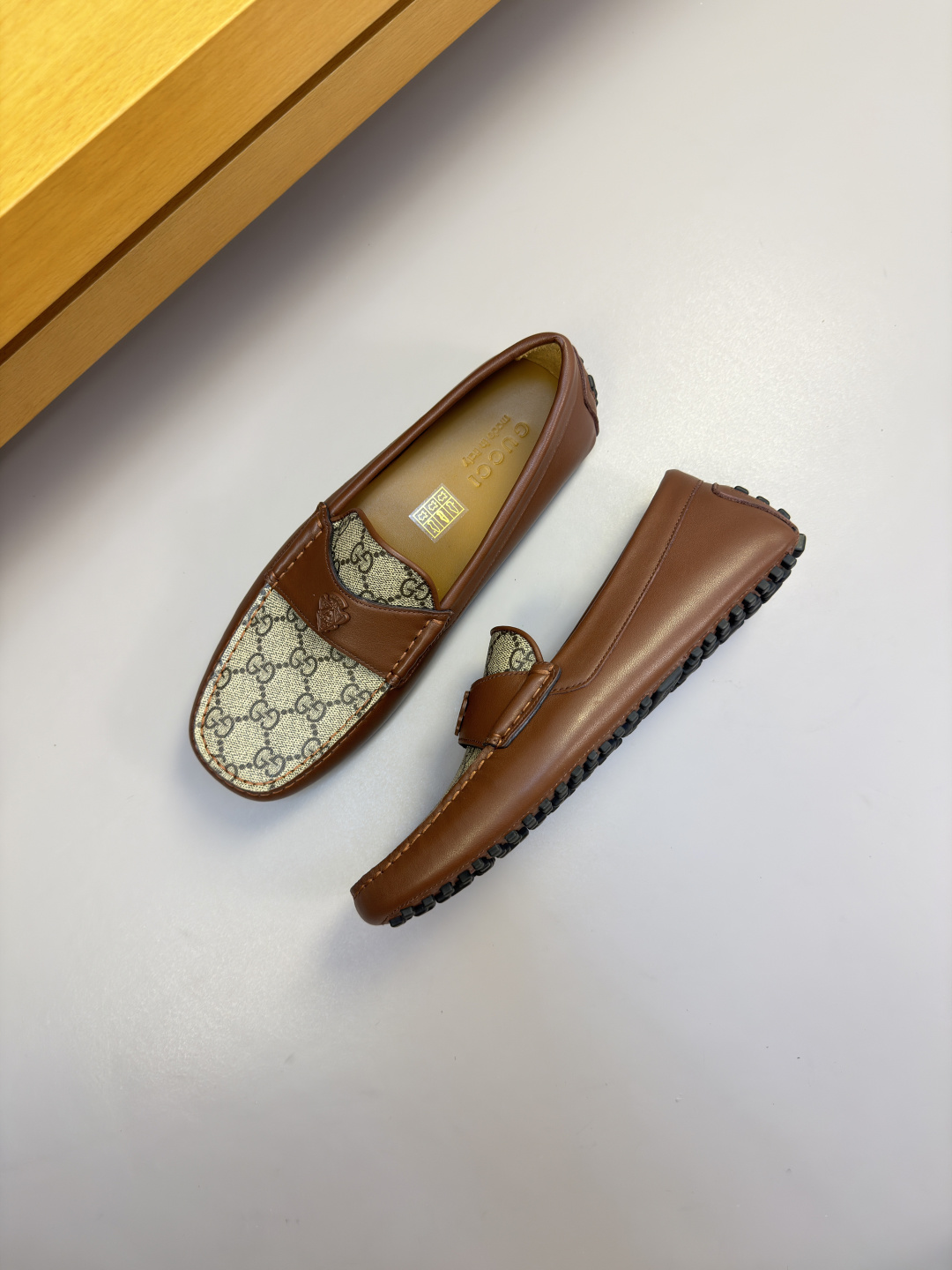 [Gucci] 구찌 프리미엄 나파 & 시그니처 PVC 콤비 드라이빙 로퍼 신발