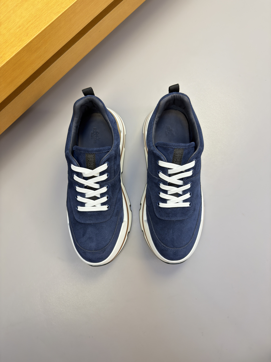 [Hermes] 에르메스 프리미엄 스웨이드 레더 콤비 스니커즈 신발