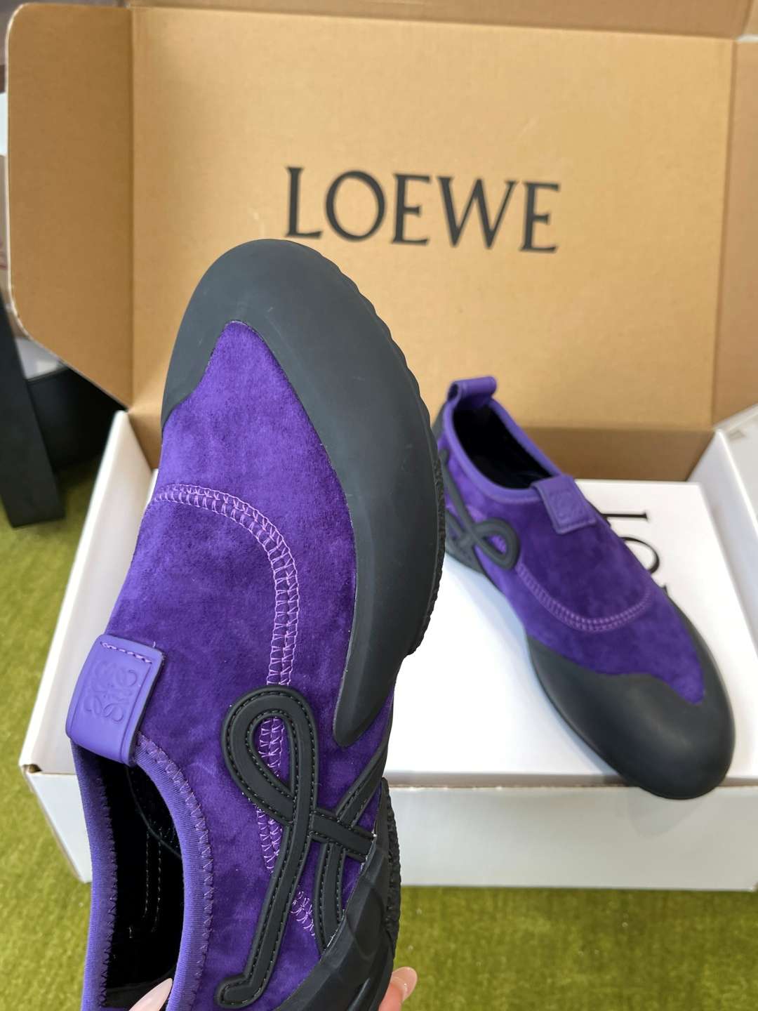 로에베(LOEWE) 스웨이드 러버토 클라이밍 스니커즈 신발