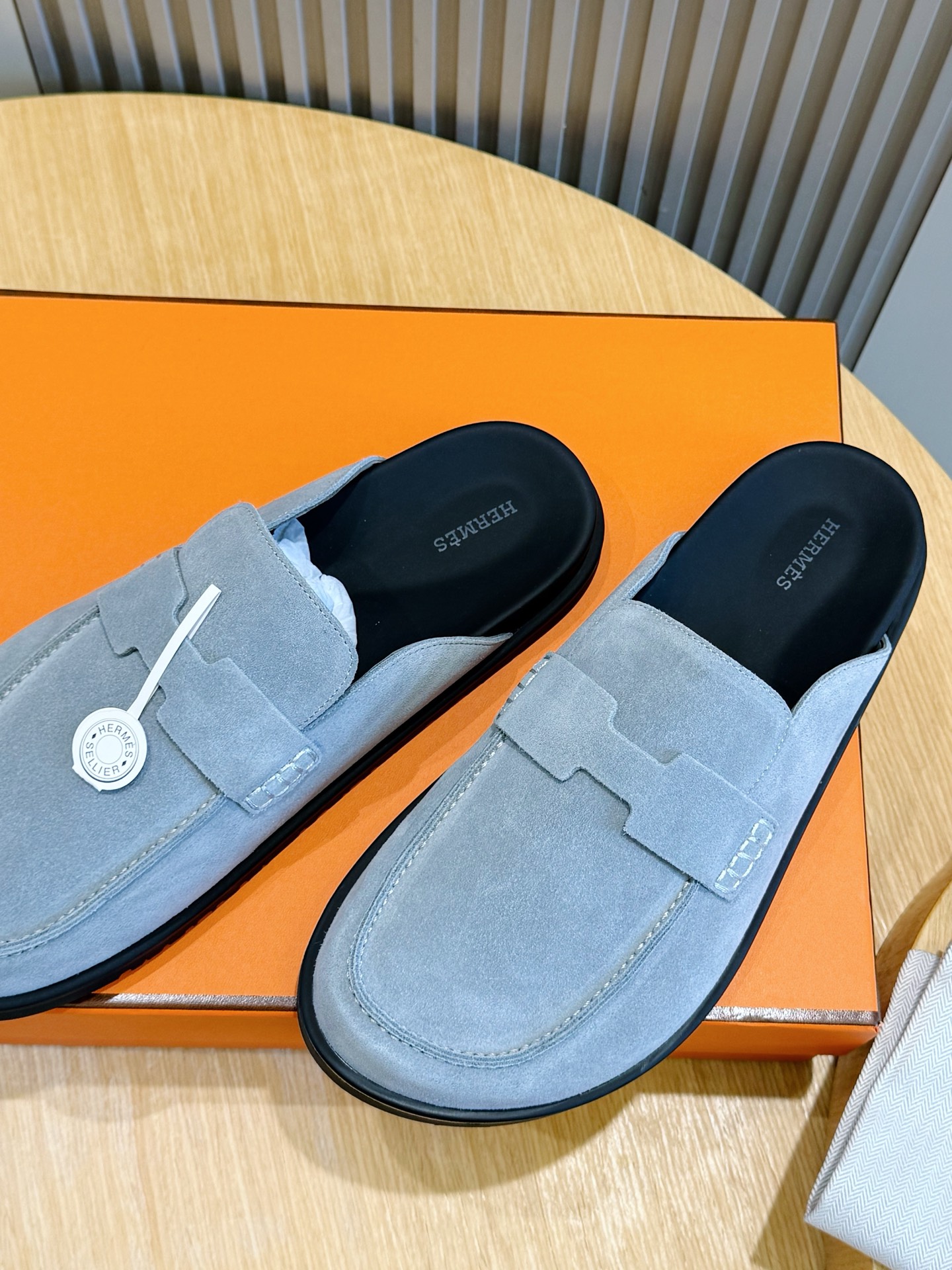 Hermes 에르메스 H 로고 스웨이드 뮬 슬리퍼 신발