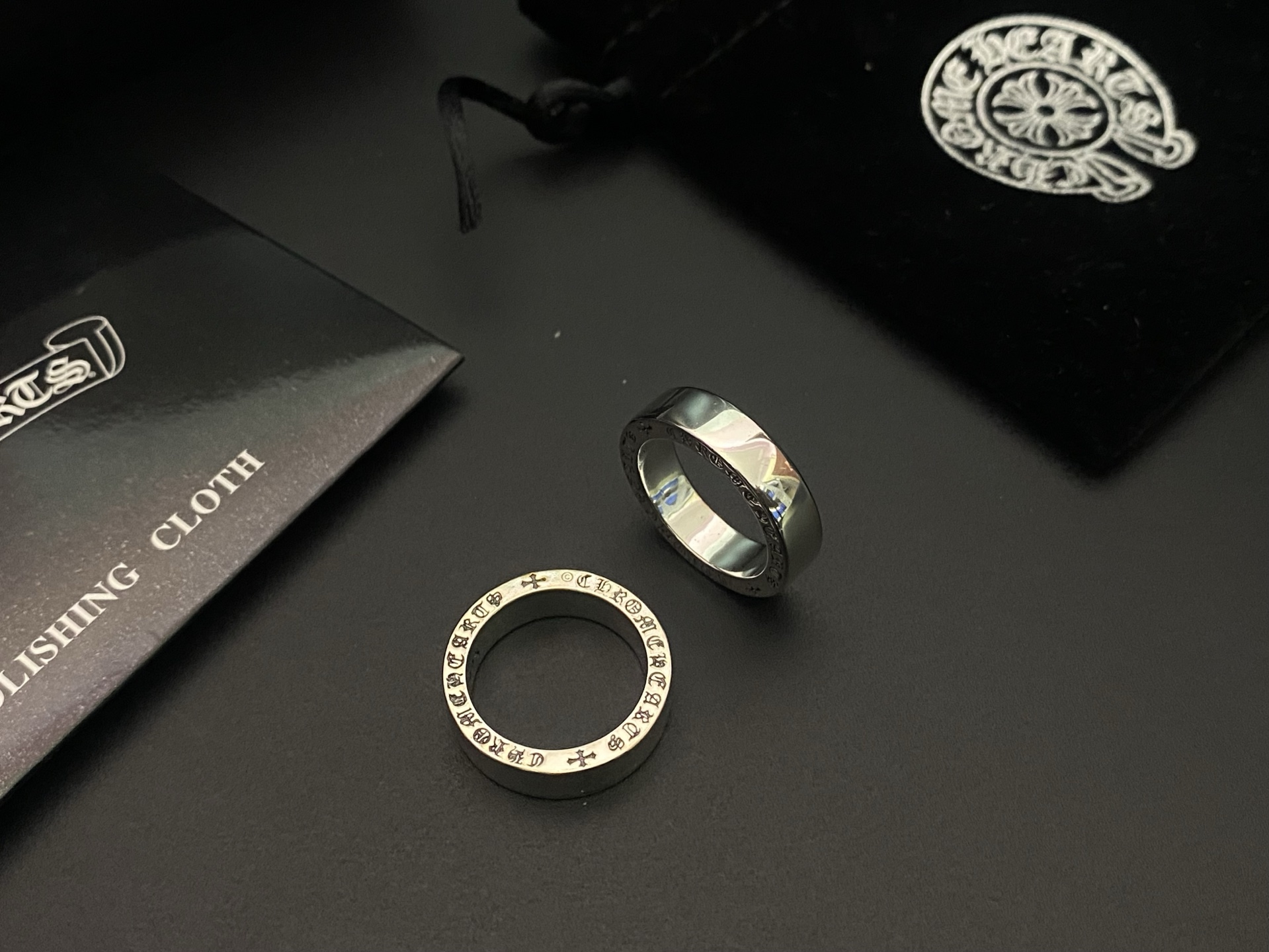 크롬하츠(CHROME HEARTS) 고딕 로고 실버 반지 악세사리