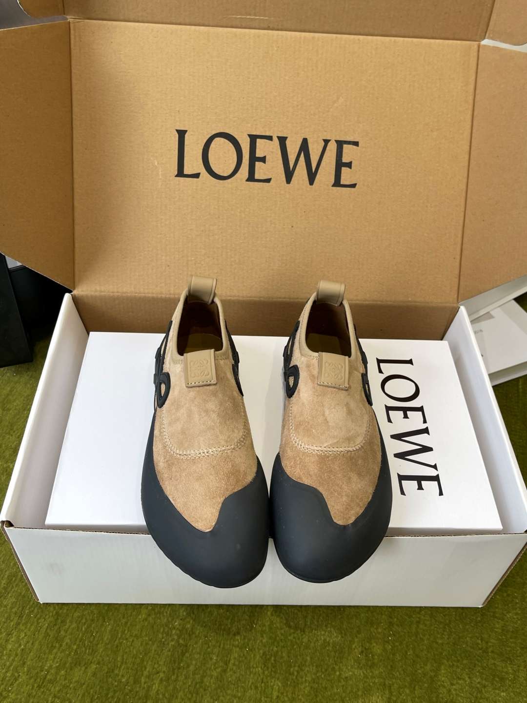 로에베(LOEWE) 스웨이드 러버토 클라이밍 스니커즈 신발