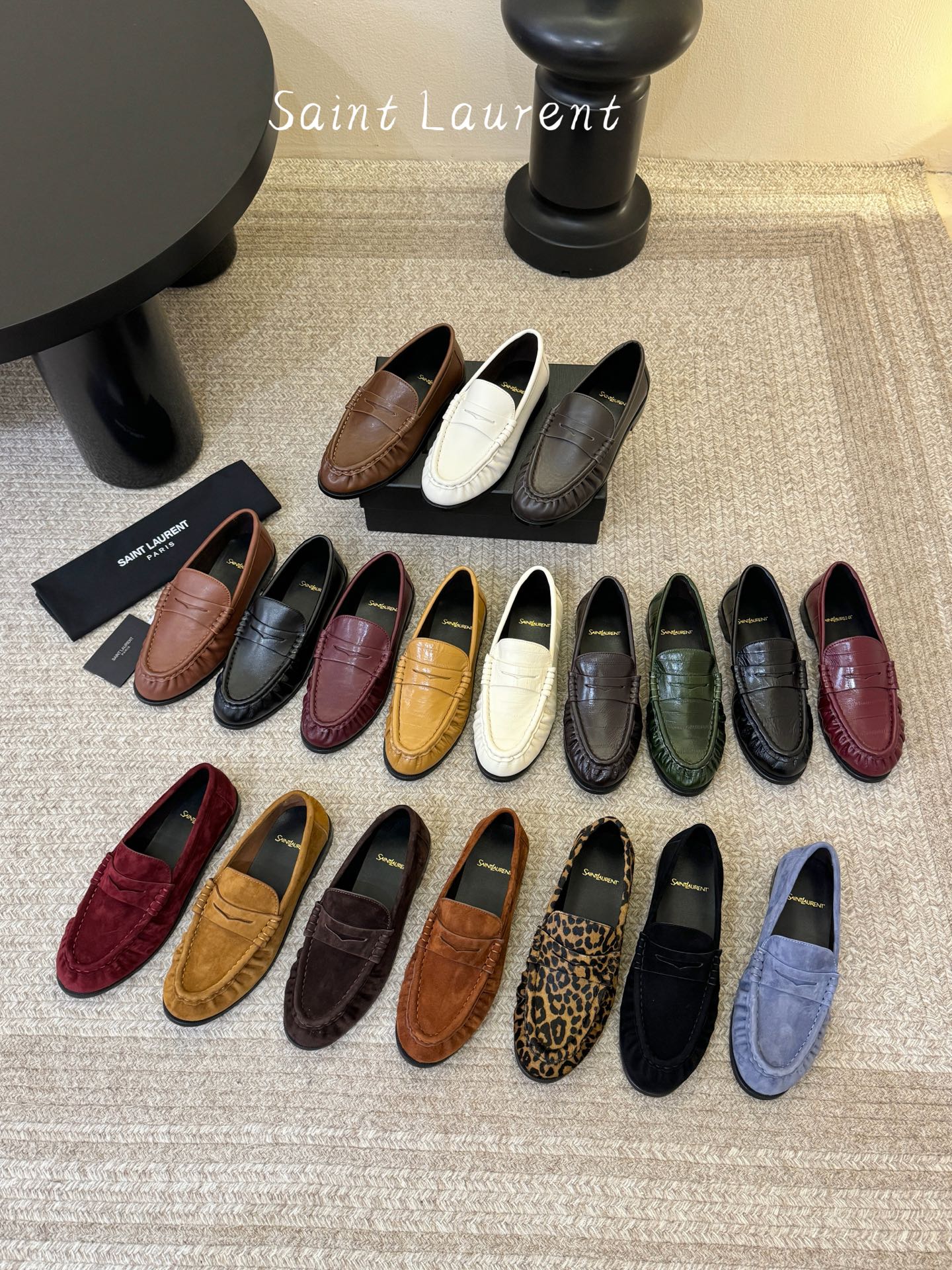 생로랑(SAINT LAURENT) 카프 레더 페니 로퍼 신발