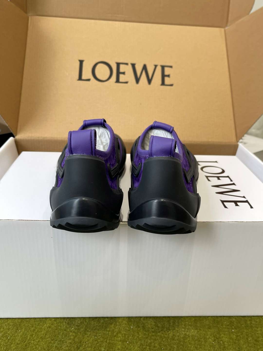 로에베(LOEWE) 스웨이드 러버토 클라이밍 스니커즈 신발