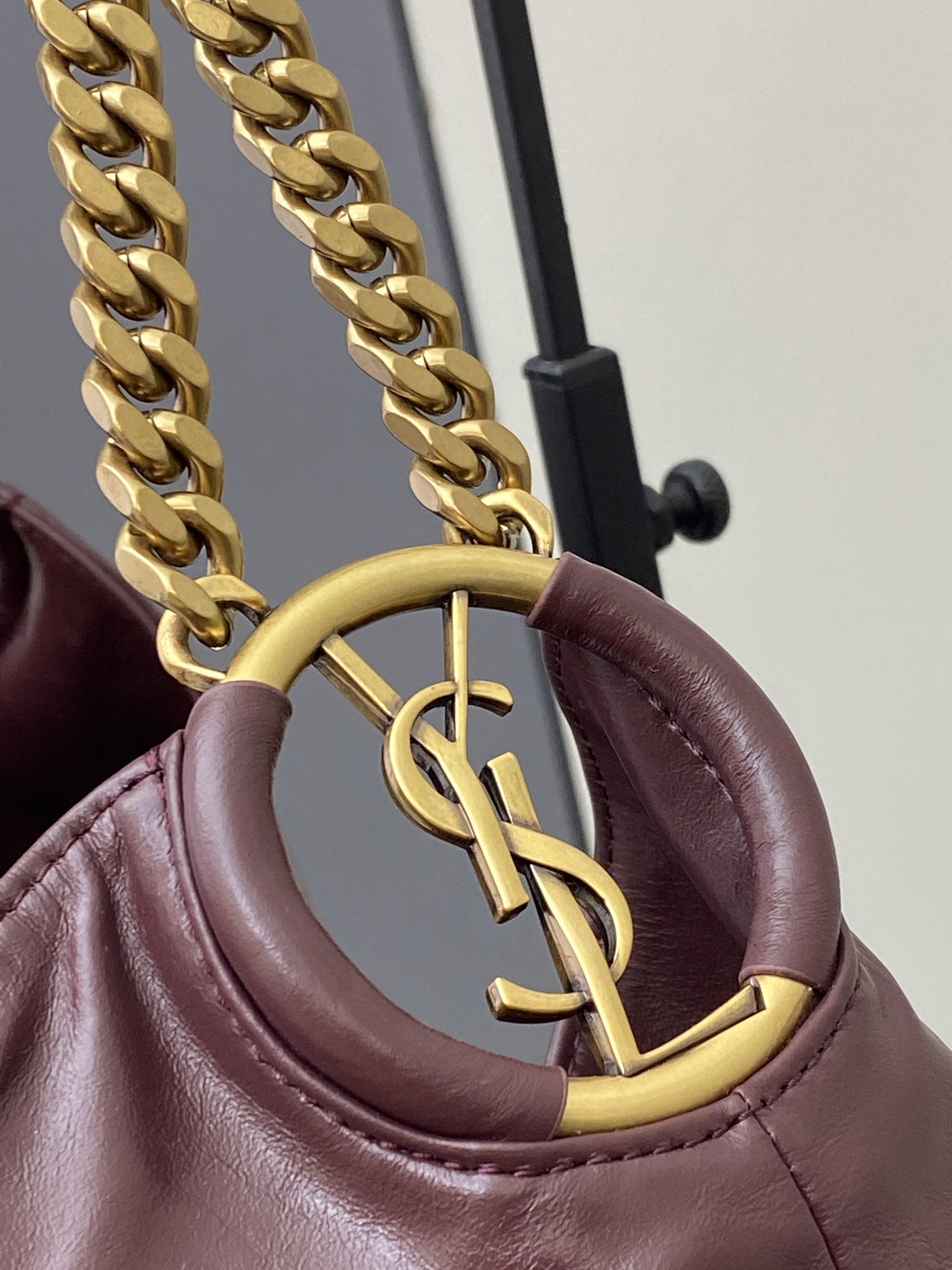 YSL 생로랑 오르탕스(Hortense) 대형 라지 호보백 가방