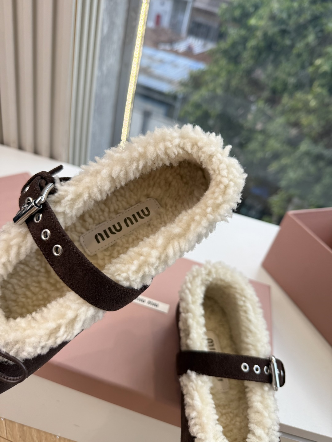 미우미우(MIU MIU) 털신 메리제인 발레 플랫 신발