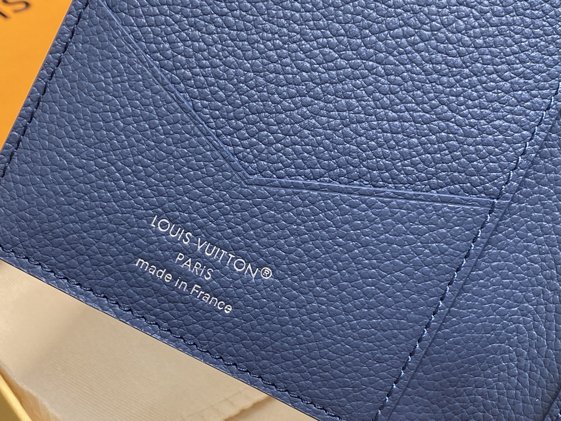 [Louis Vuitton] LV 루이비통 다모플라주 모자이크 패스포트 (블루) 여권 케이스 지갑