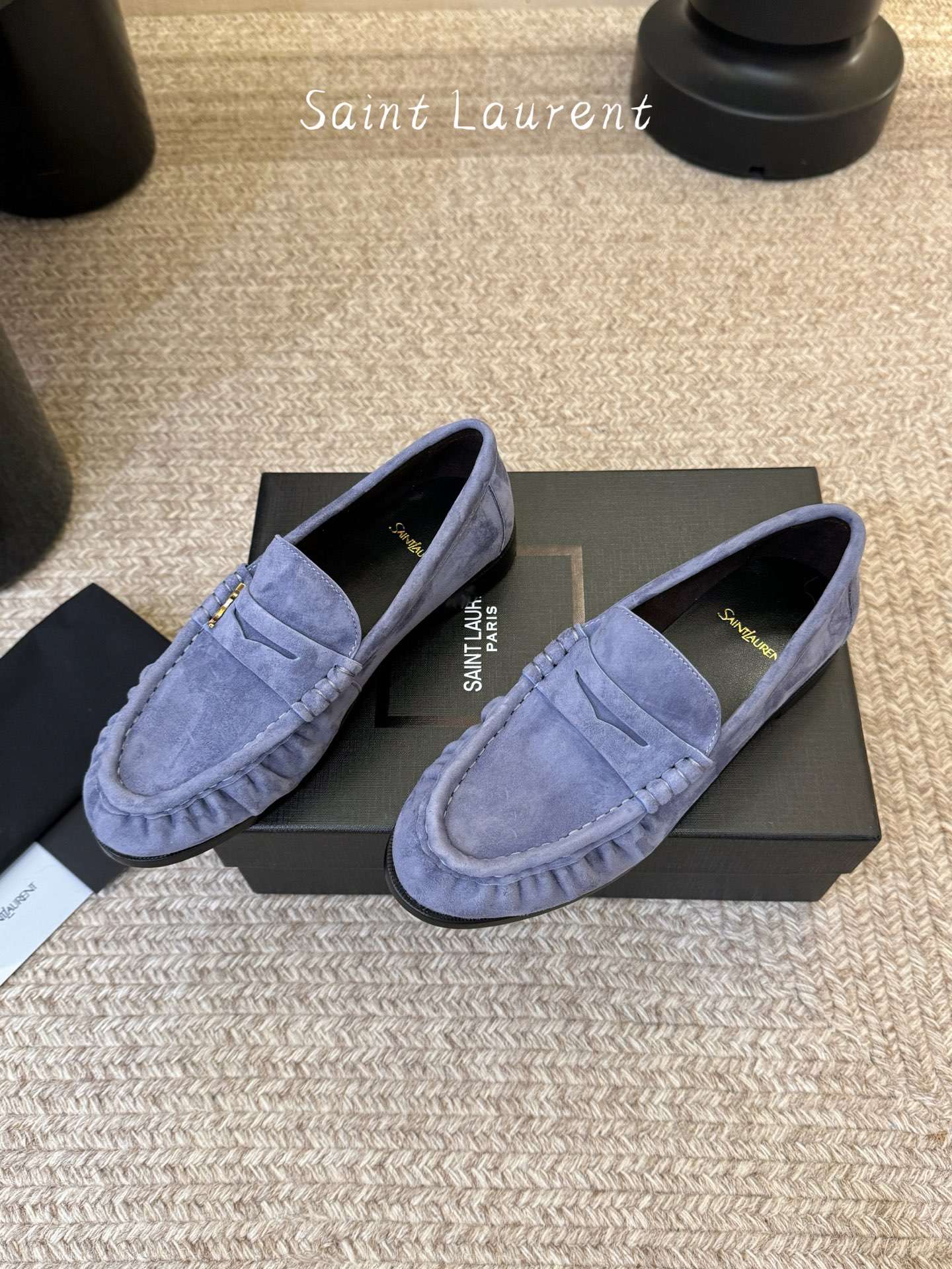 생로랑(SAINT LAURENT) 카프 레더 페니 로퍼 신발
