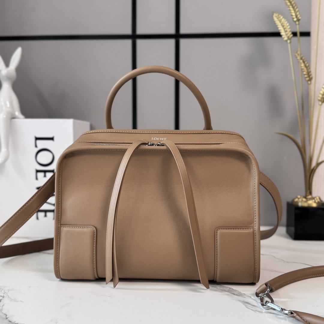 Loewe 로에베 아마조나(Amazona) 180 미디엄 소프트 레더 백 가방