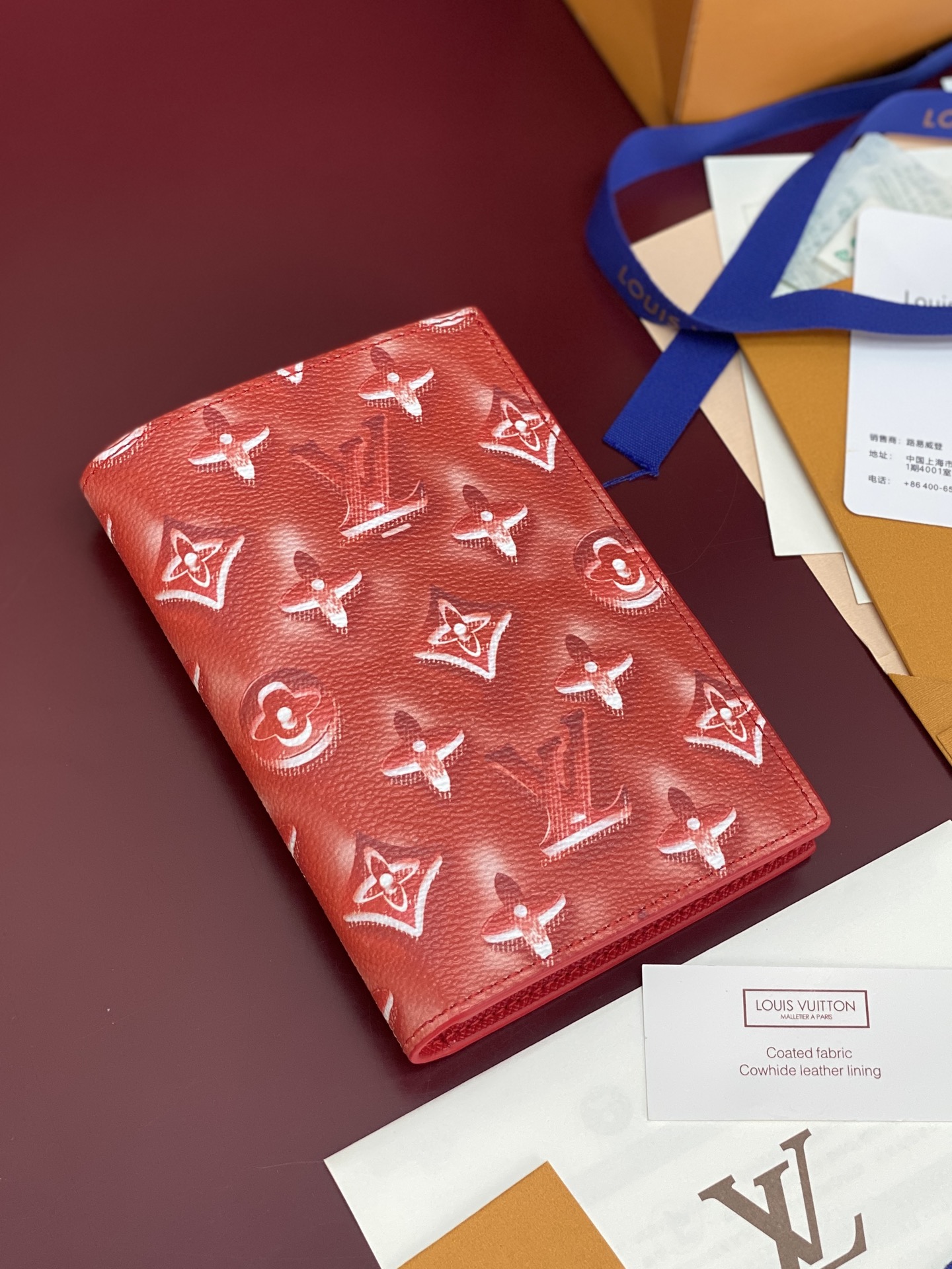 [Louis Vuitton] LV 루이비통 모노그램 포레스트 패스포트 커버 (코튼 레드) 여권 지갑
