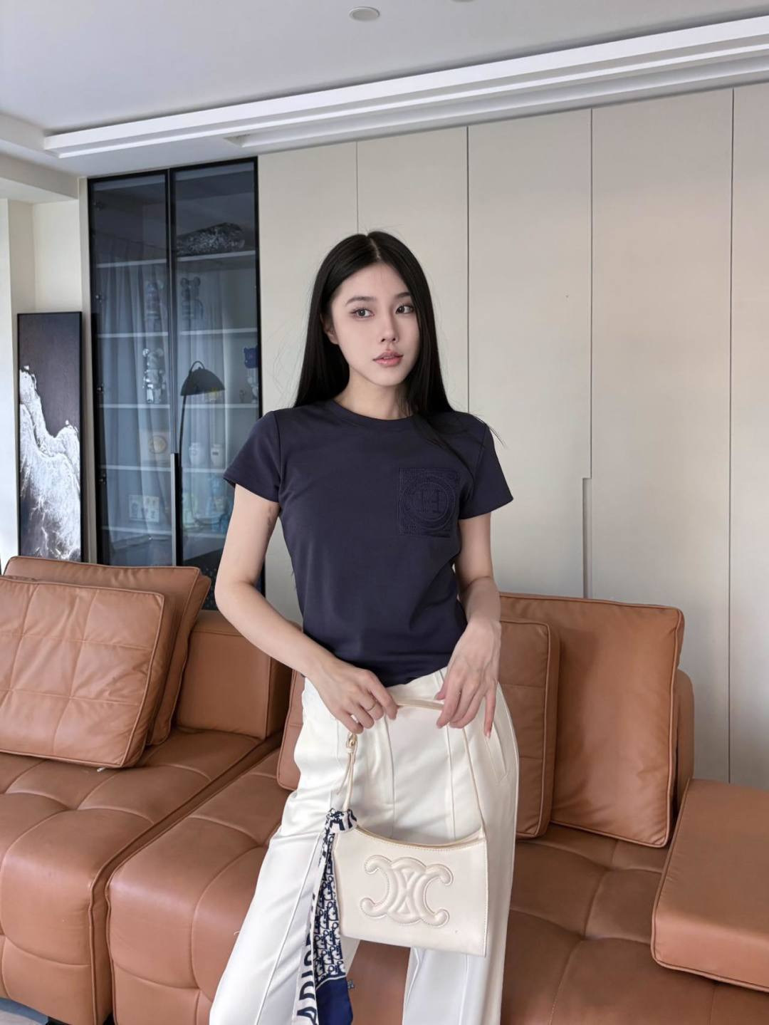 [Hermes] 에르메스 26SS 크롭 슬림핏 반팔 티셔츠 의류