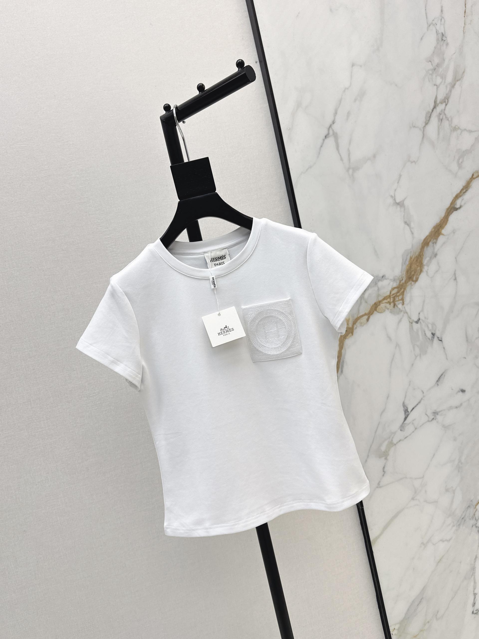 [Hermes] 에르메스 26SS 크롭 슬림핏 반팔 티셔츠 의류