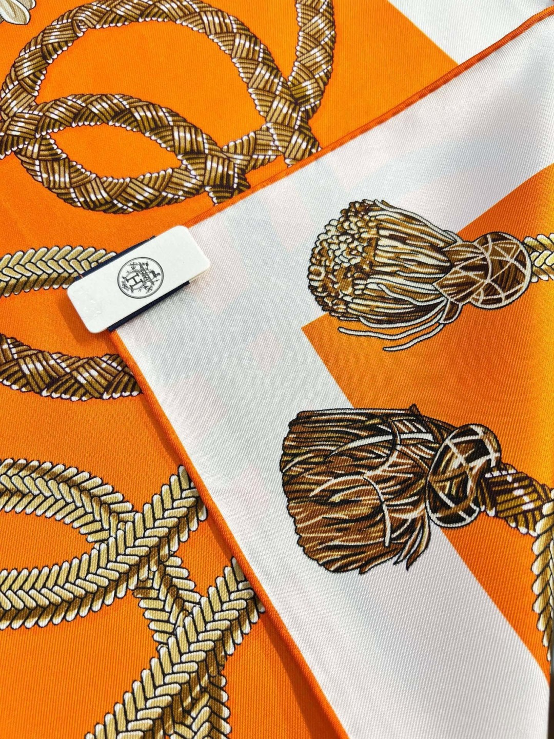 에르메스(HERMES) 새들 홀스 실크 목도리 스카프
