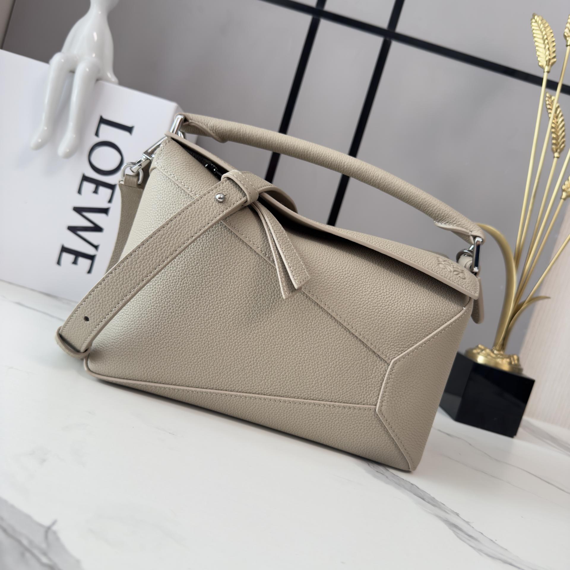 Loewe Puzzle Edge 로에베 퍼즐 스몰 백 가방