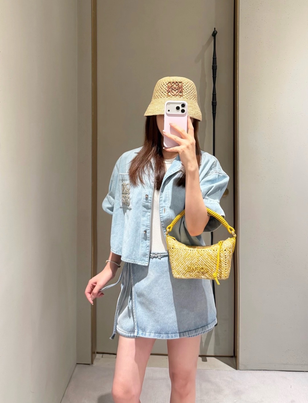로에베(LOEWE) 아나그램 자수 반팔 데님 셔츠 의류