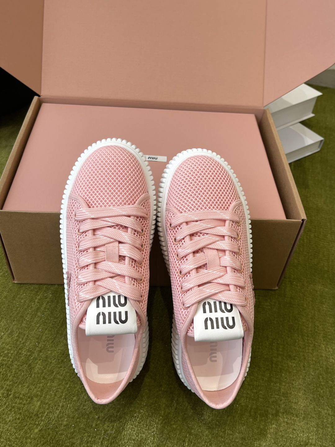미우미우(MIU MIU) 메쉬 플랫폼 스니커즈 신발