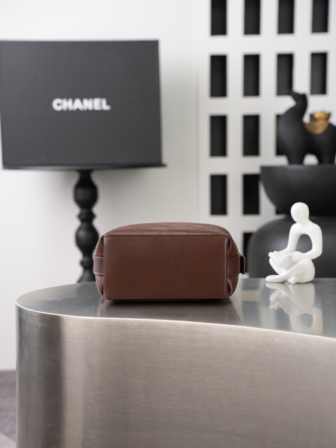 CHANEL 샤넬 26B 램스킨 버킷백 (스몰) 가방 / 6537
