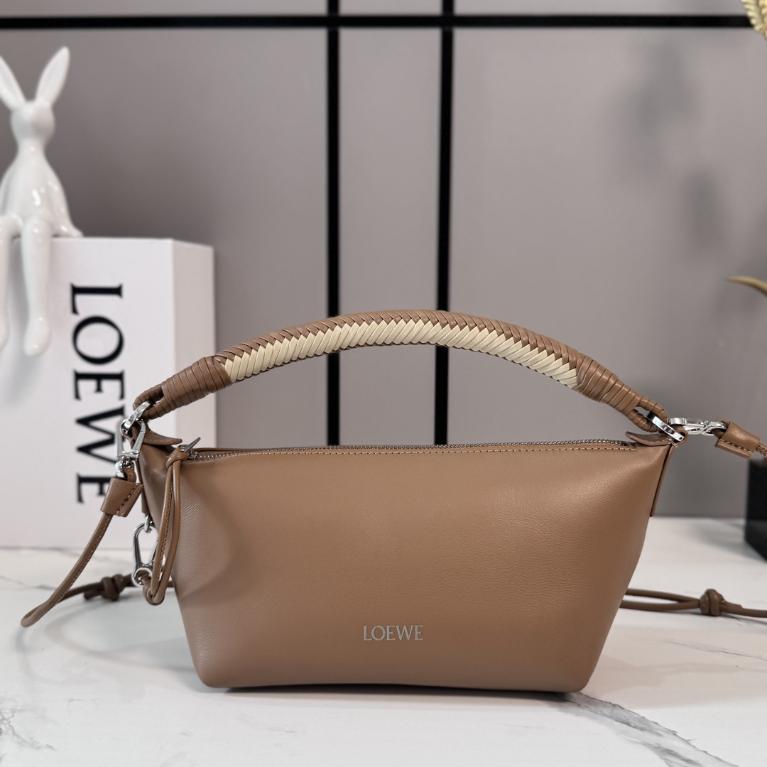 LOEWE 로에베 미니 소프트 나파 카프스킨 cala 칼라 백 가방 / 262616