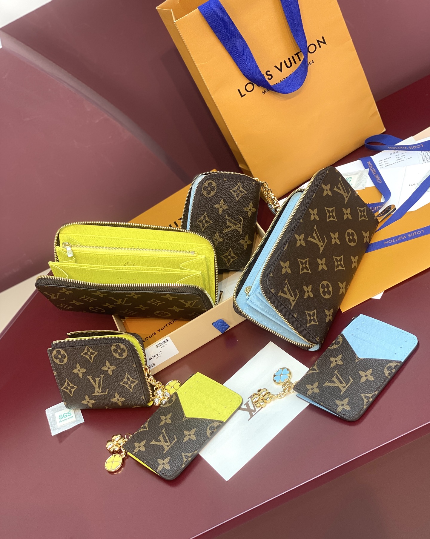 [Louis Vuitton] LV 루이비통 모노그램 Zippy 지피 월릿 (레몬 옐로우) 장지갑