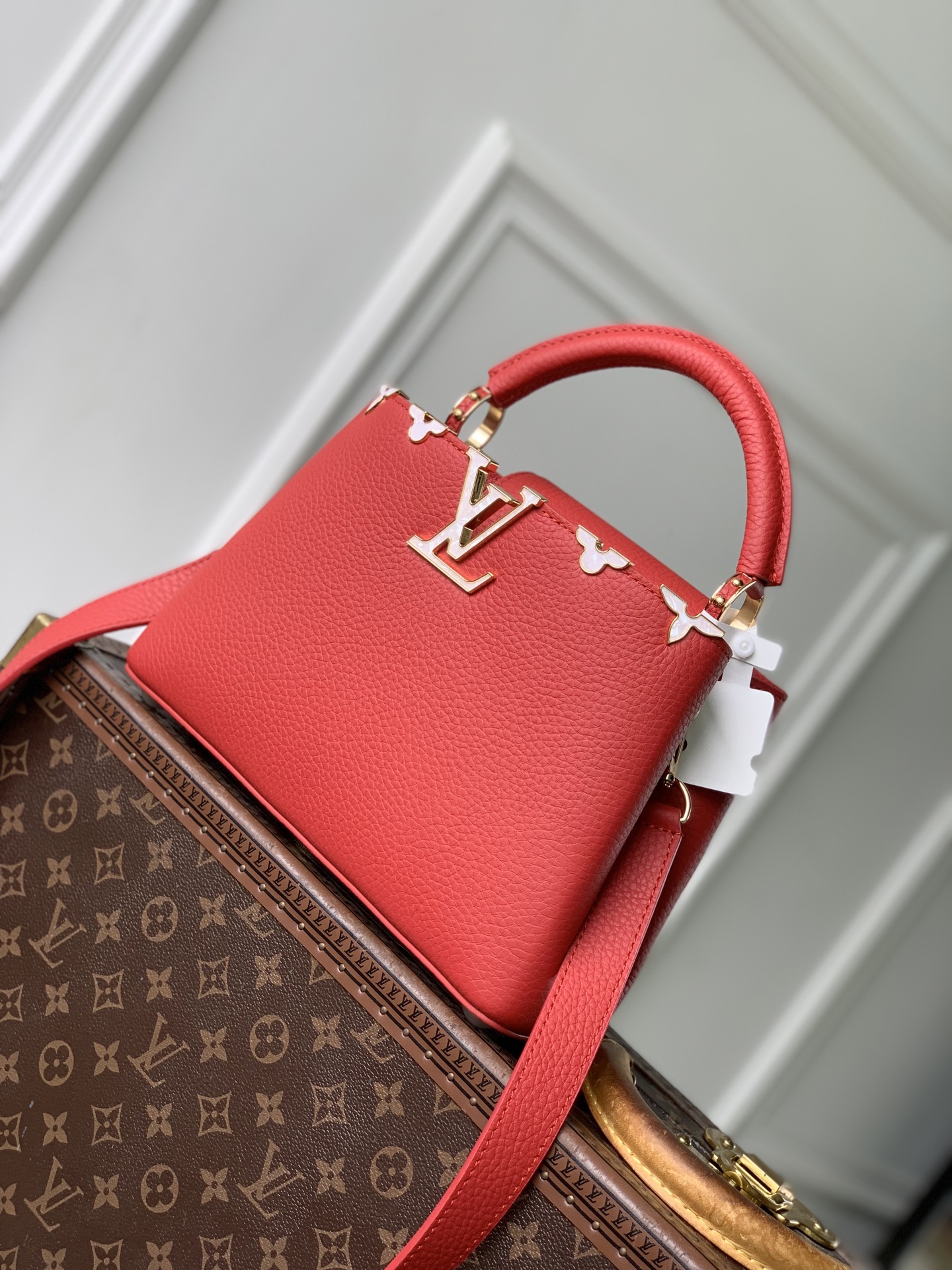 LOUIS VUITTON LV M11341 루이비통 카퓌신 소형 핸드백 (플라워 크라운 레드) 가방