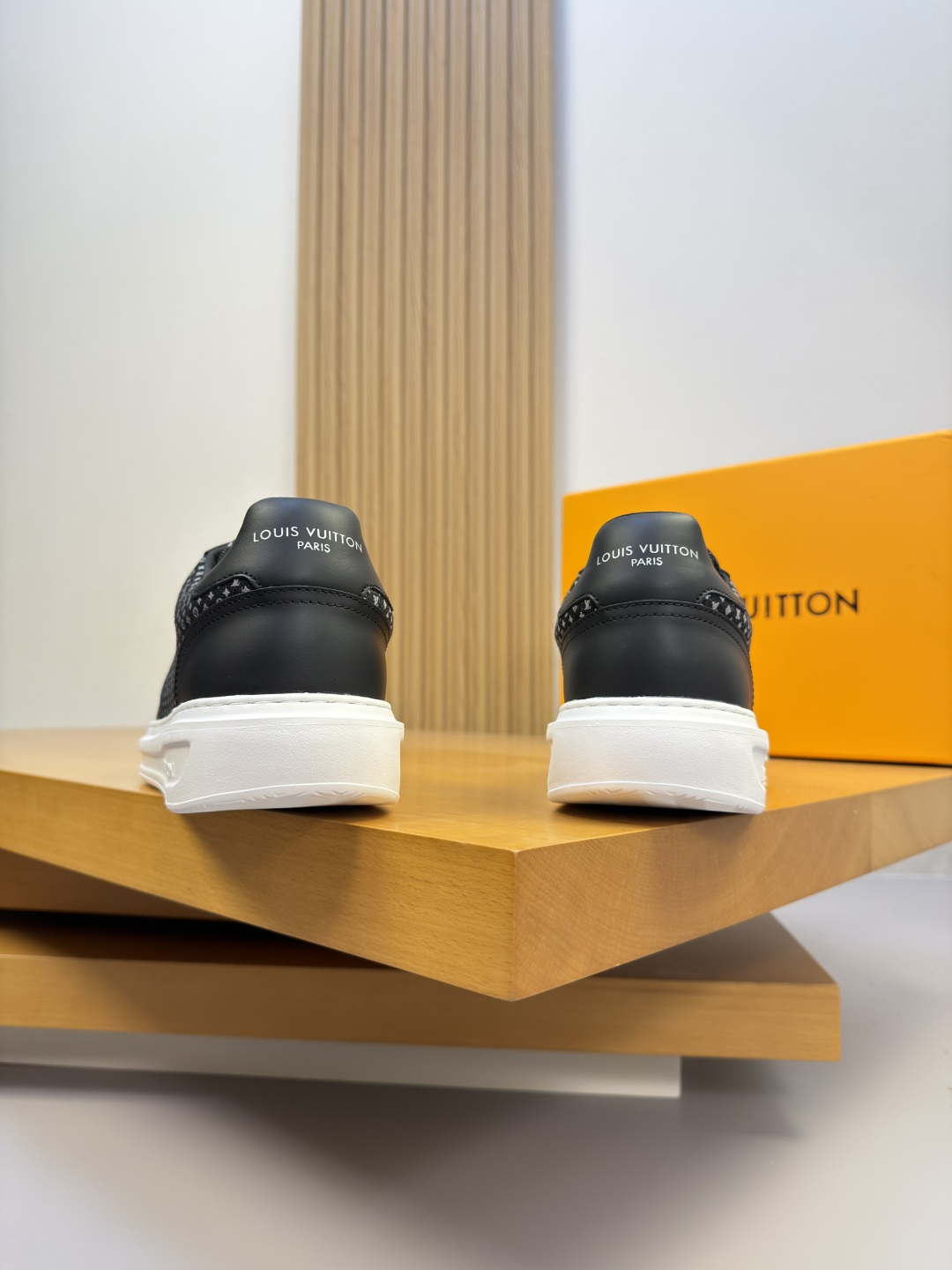 [Louis Vuitton] LV 루이비통 프리미엄 나파 & 데님 프린트 콤비 스니커즈 신발