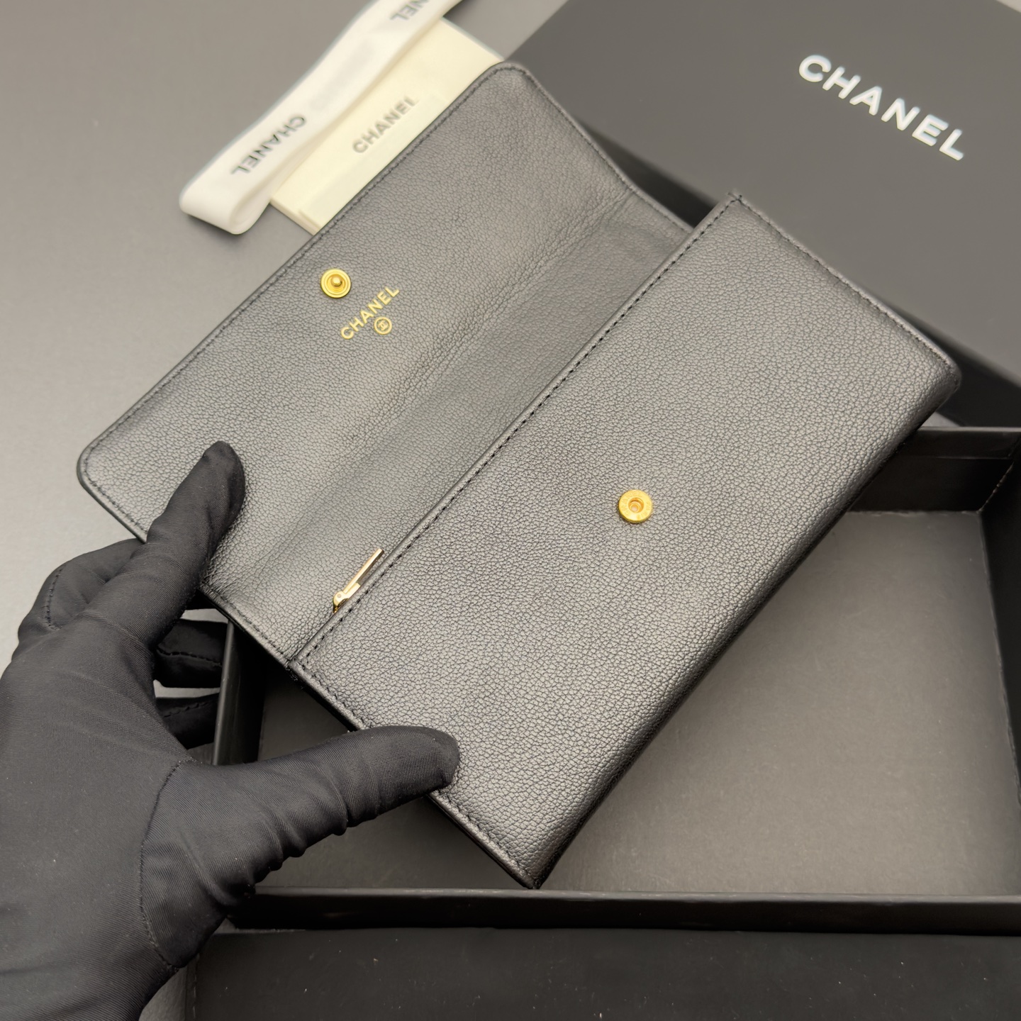 [Chanel] 샤넬 메탈 로고 플랩 롱 월렛 장지갑