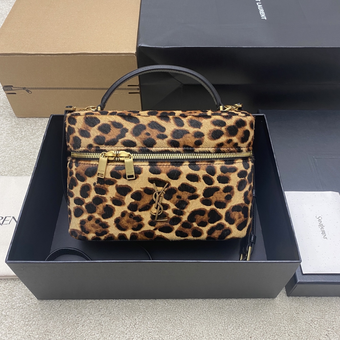 YSL 생로랑 가비(Gaby) 레오파드 라지 화장품 케이스 파우치 백 가방