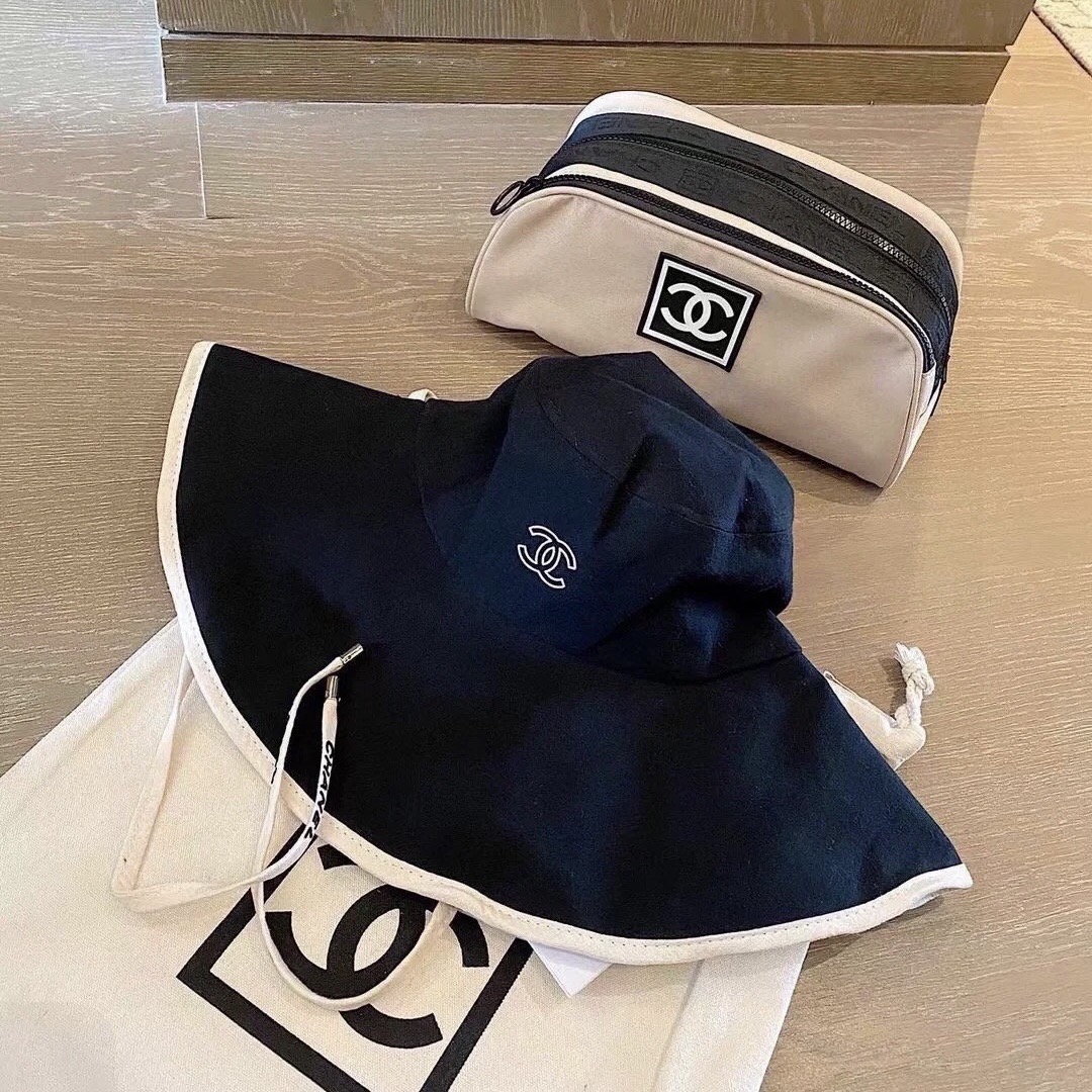 샤넬(CHANEL) 와이드 브림 버킷햇 모자