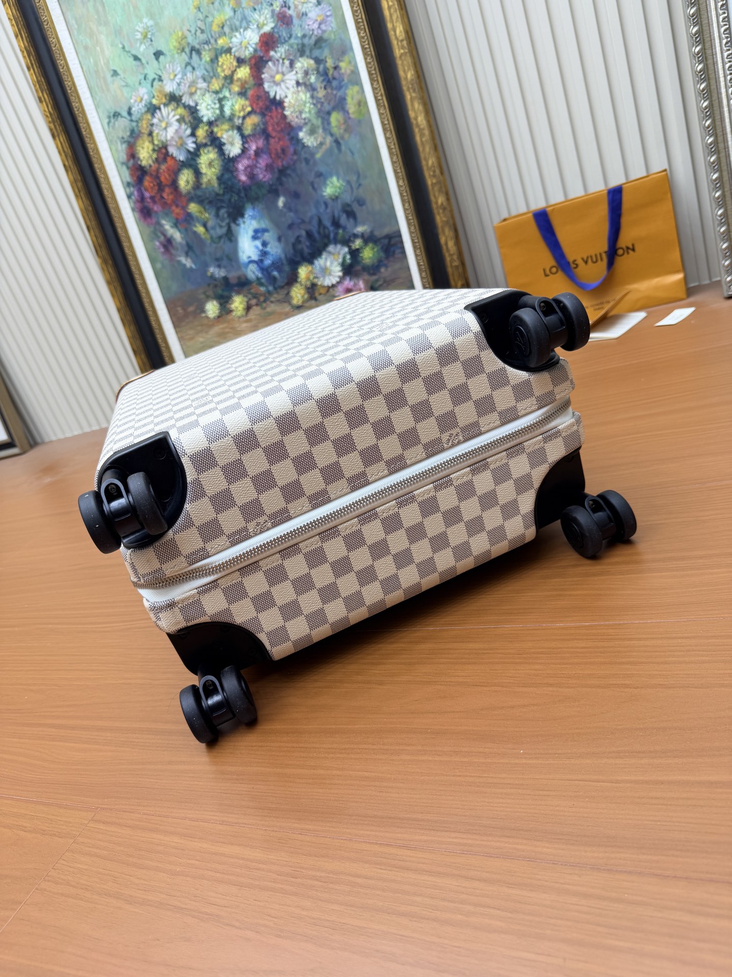 [Louis Vuitton] LV 루이비통 AM40910 최고급 오리지널 캐리어 (기내 반입 가능)