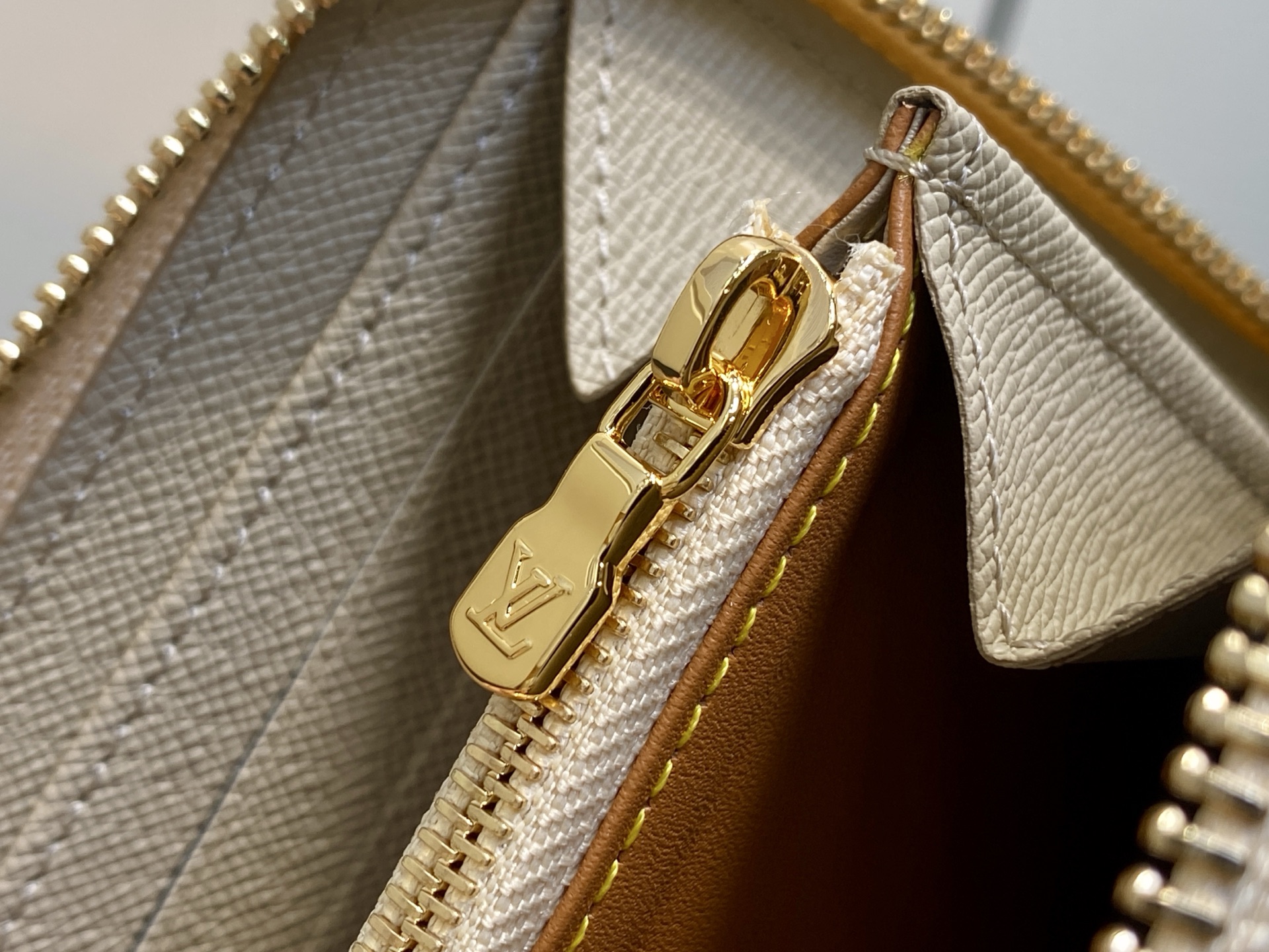 [Louis Vuitton] LV 루이비통 모노그램 서플러스 지피 월릿 지갑