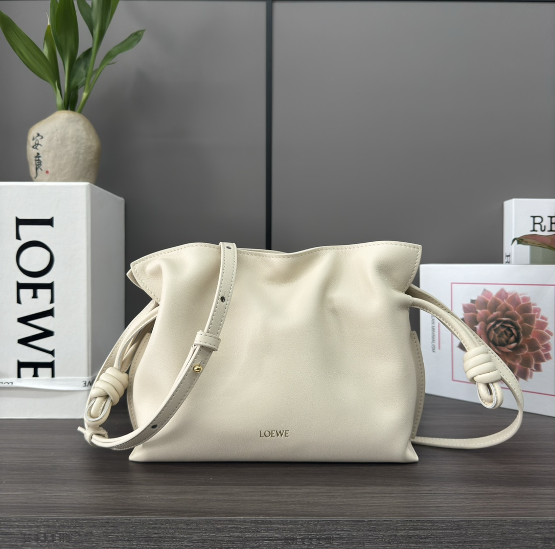LOEWE 로에베 Flamenco 플라멩코 퍼스 나파 카프스킨 파우치 숄더백 가방