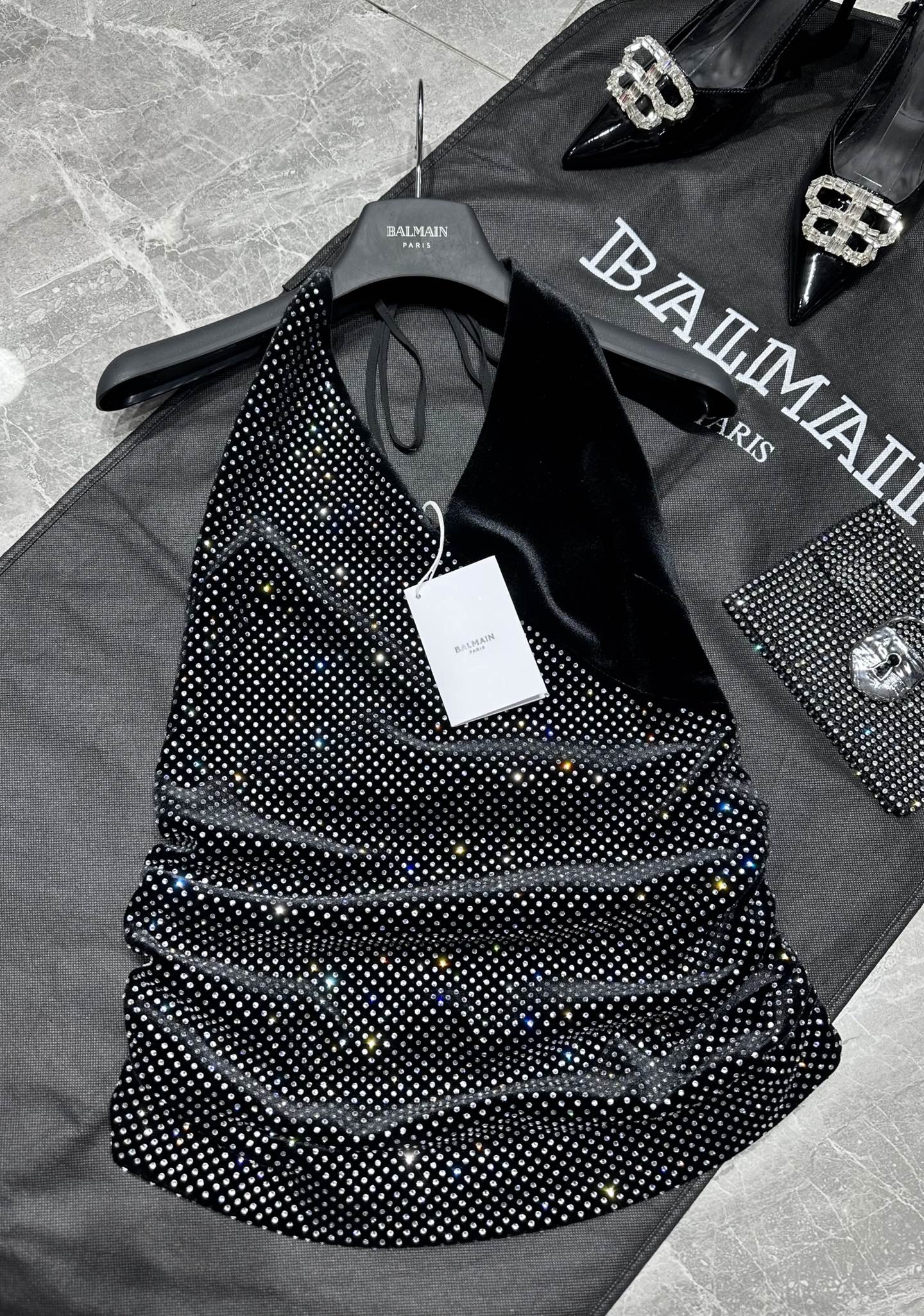 [Balmain] 발망 홀터넥 크리스탈 벨벳 베스트 탑 (블랙) 의류