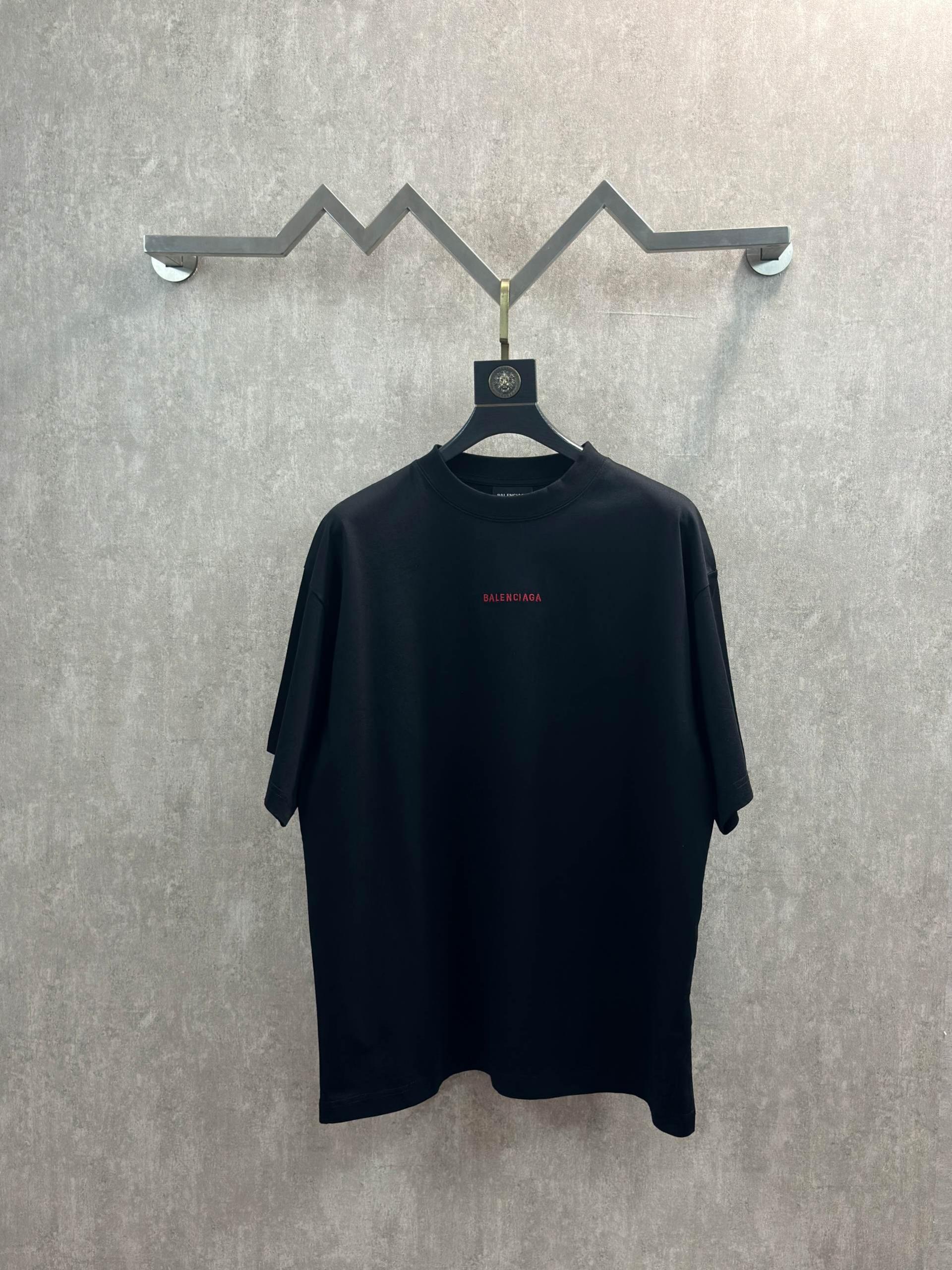 발렌시아가(BALENCIAGA) 레터링 자수 반팔 티셔츠 의류