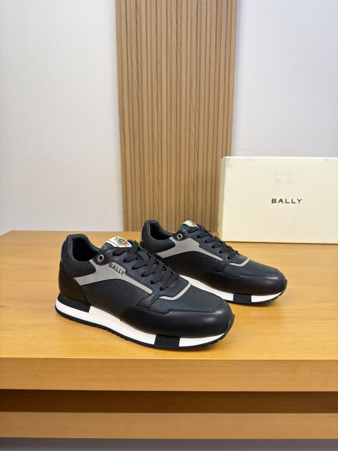 [Bally] 발리 프리미엄 나파·페블 레더 & 스웨이드 콤비 스니커즈 신발