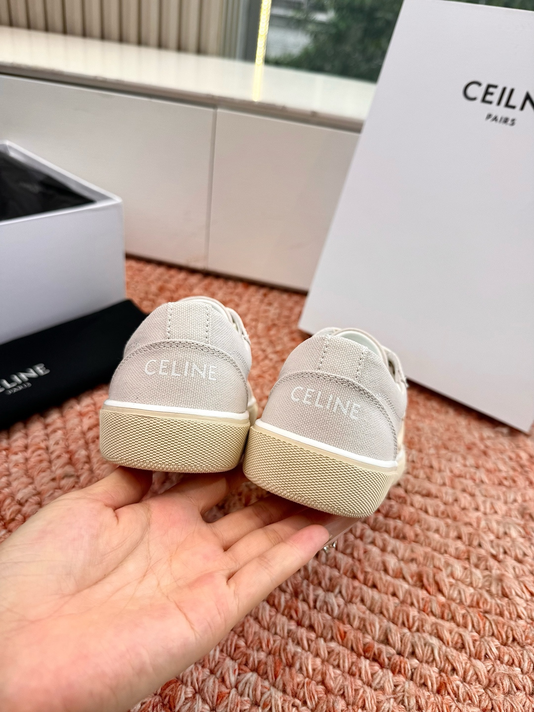 셀린느(CELINE) 트리오페 로고 스니커즈 신발