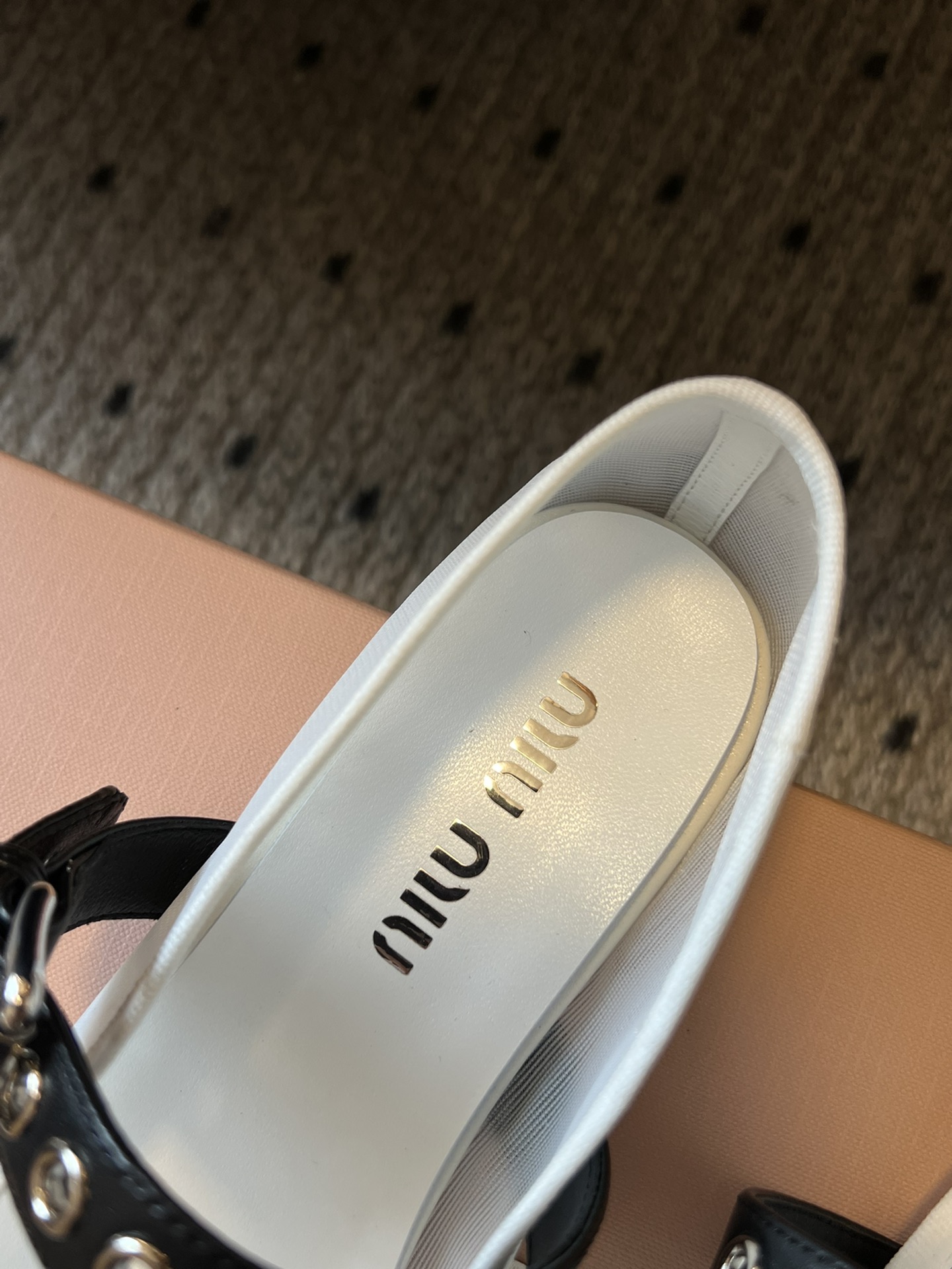 미우미우(MIU MIU) 패브릭 메리제인 플랫슈즈 신발