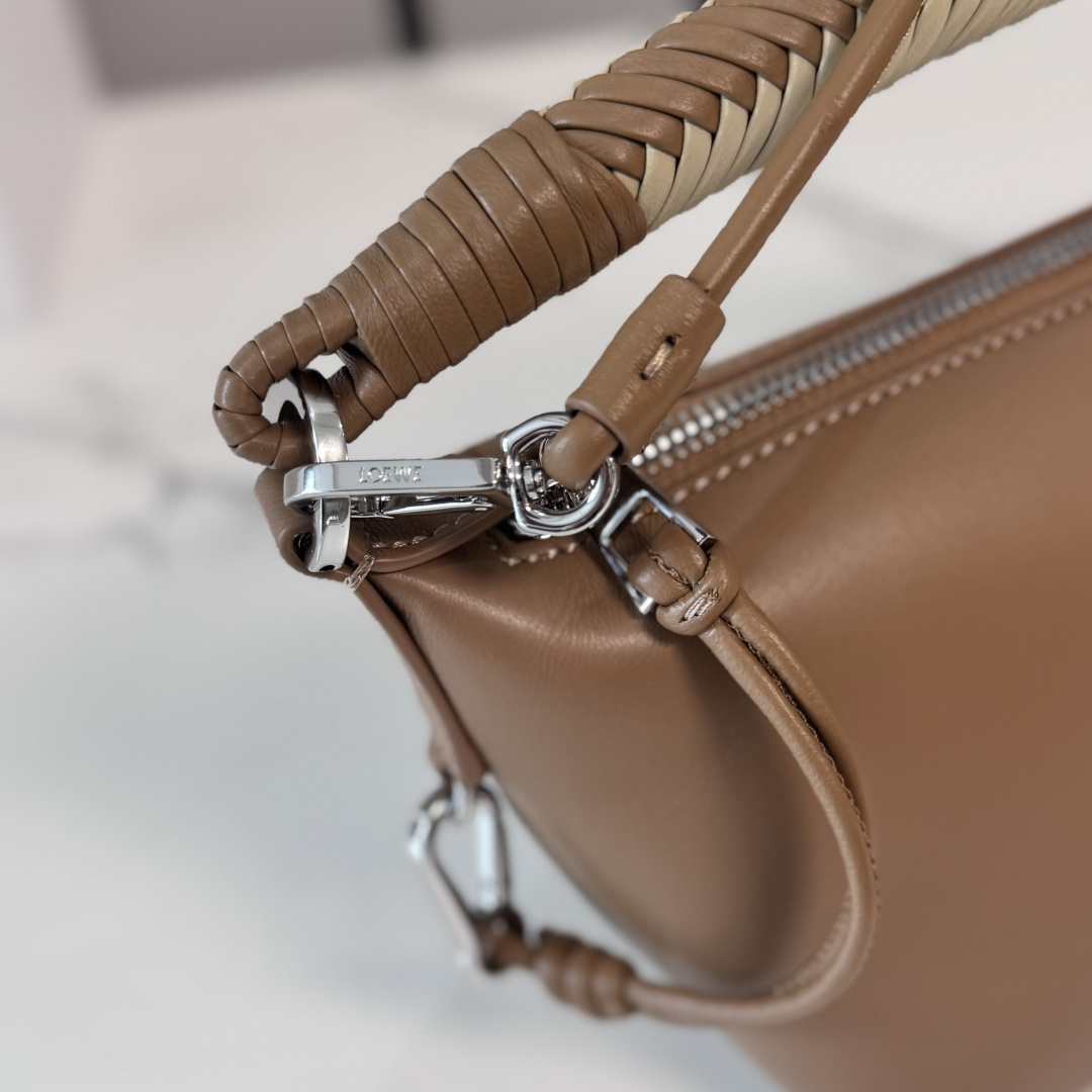 LOEWE 로에베 미니 소프트 나파 카프스킨 cala 칼라 백 가방 / 262616