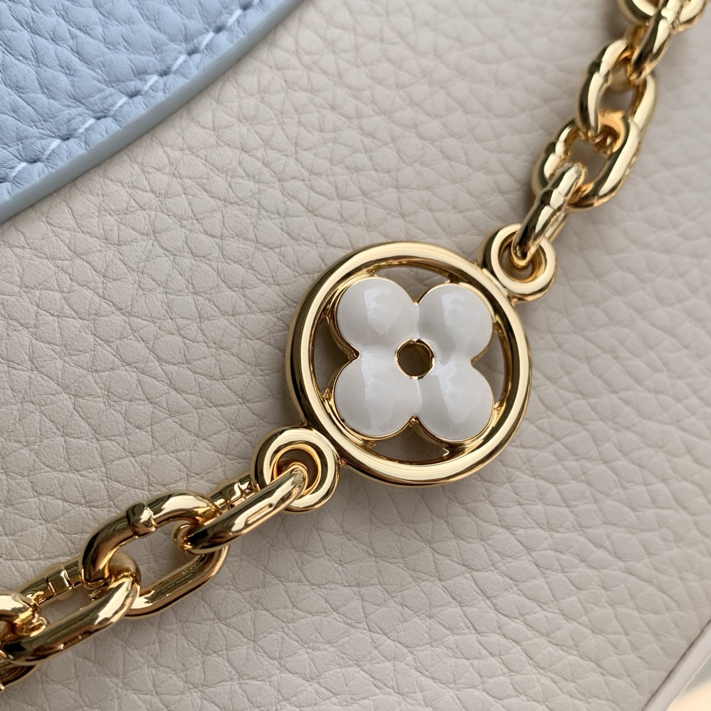 LOUIS VUITTON LV M2A443 루이비통 카푸신 미니 핸드백 (Capucines Mini) 가방