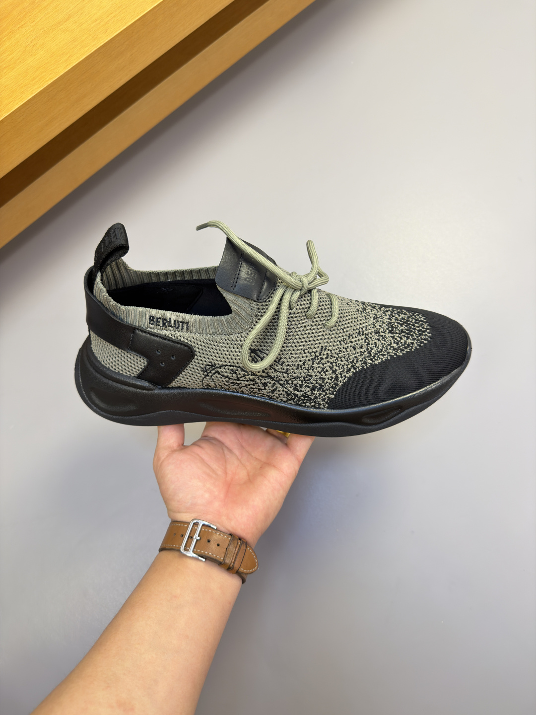 Berluti 벨루티 왁스 카프스킨 & 니트 스니커즈 신발