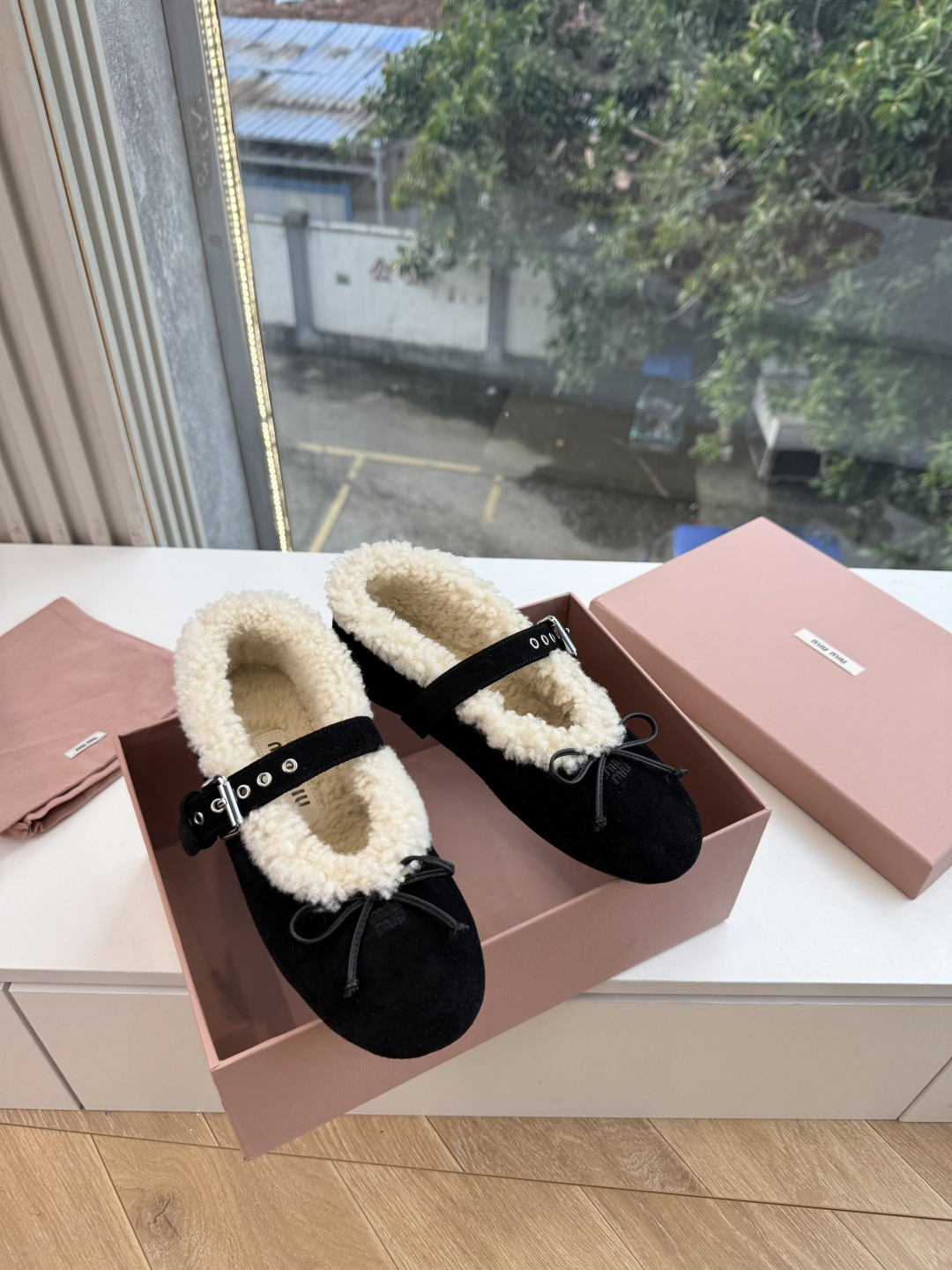 미우미우(MIU MIU) 털신 메리제인 발레 플랫 신발