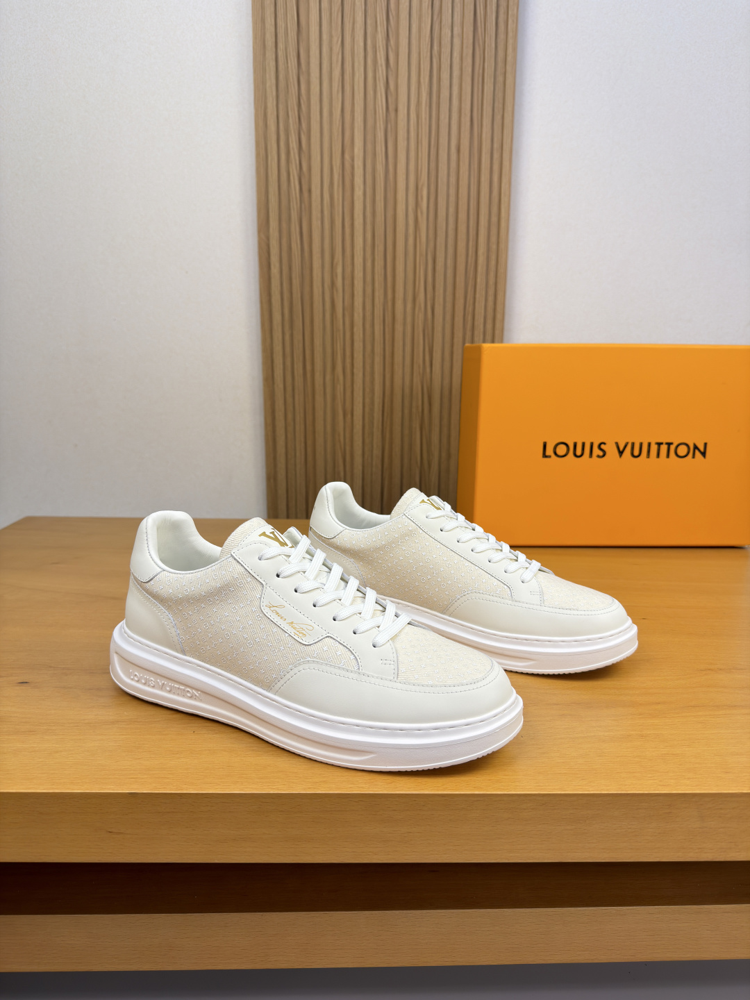 [Louis Vuitton] LV 루이비통 프리미엄 나파 & 데님 프린트 콤비 스니커즈 신발