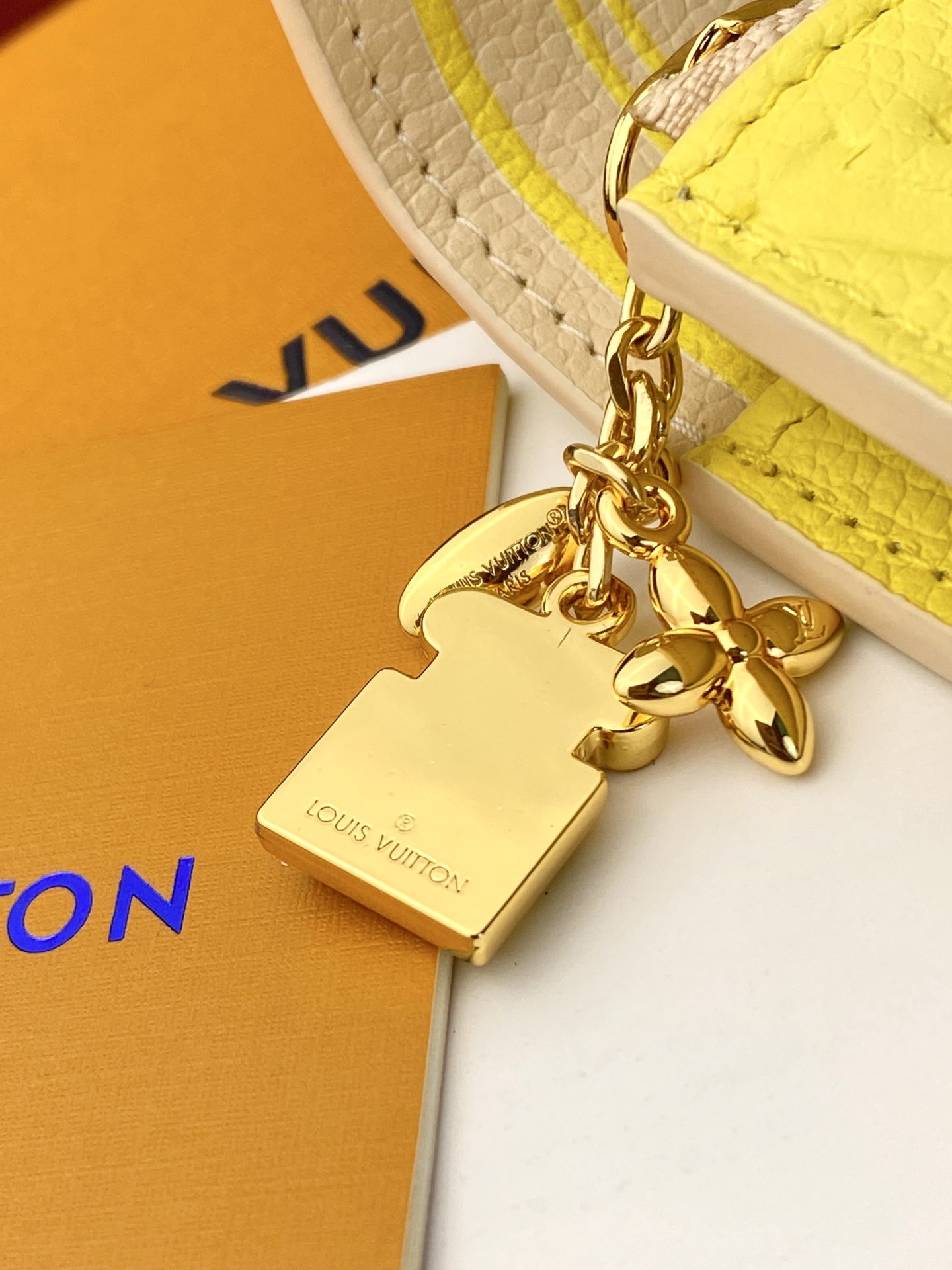 [Louis Vuitton] LV 루이비통 엠프레인 하이 섬머 Rosalie 로잘리 코인 지갑 M29805