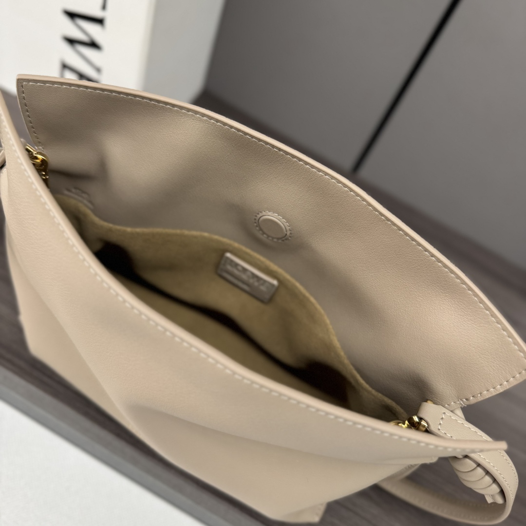 LOEWE 로에베 Flamenco 플라멩코 퍼스 나파 카프스킨 파우치 숄더백 가방