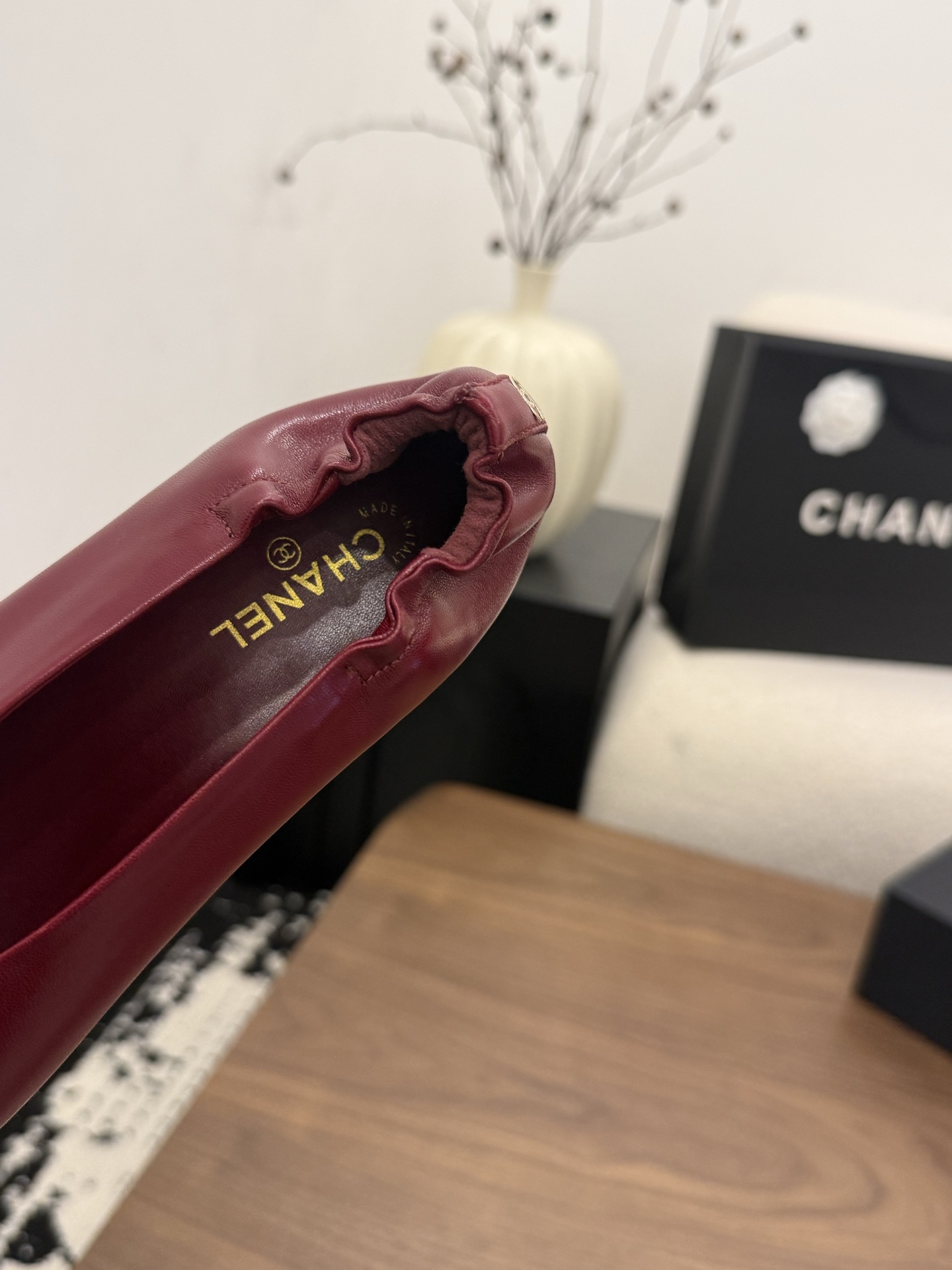 샤넬(CHANEL) 주름 디테일 스틸레토 펌프스 신발