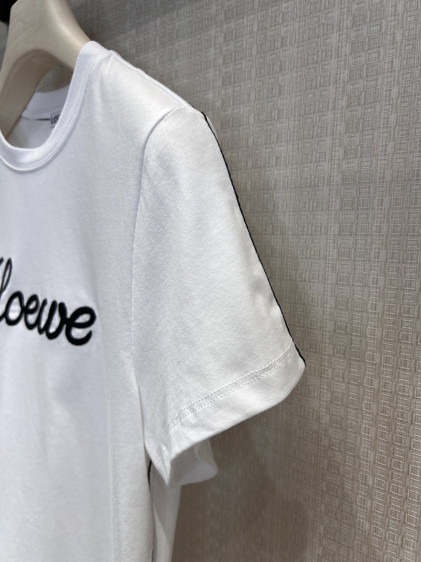 [Loewe] 로에베 26SS 레터링 로고 라인 반팔 티셔츠 의류