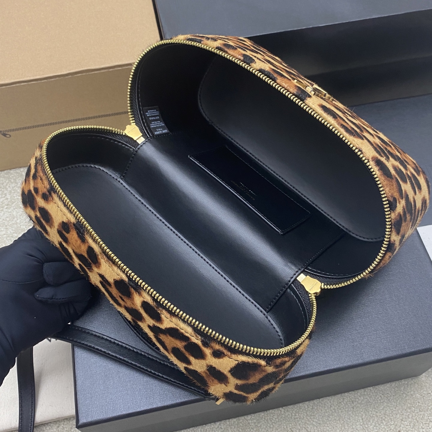 YSL 생로랑 가비(Gaby) 레오파드 라지 화장품 케이스 파우치 백 가방