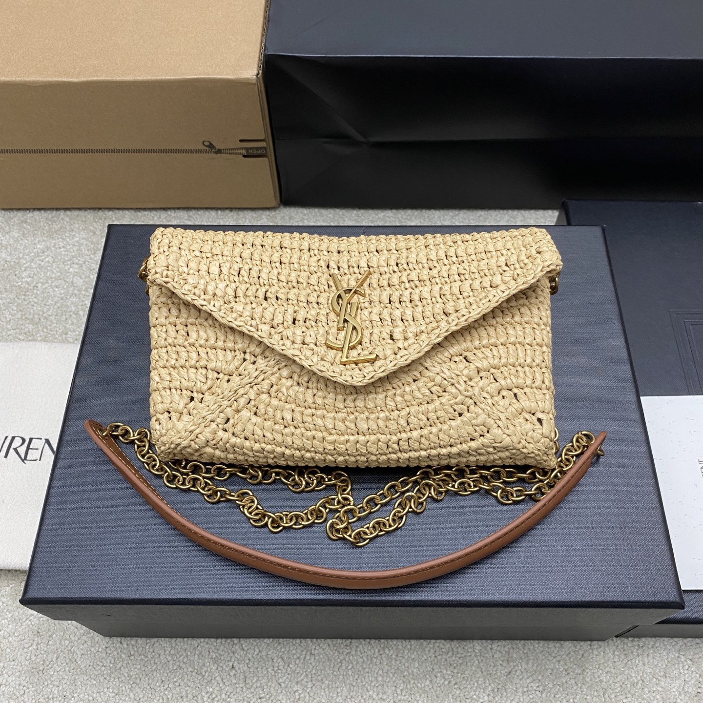 YSL 생로랑 칼립소(Calypso) 미니 체인 백 가방
