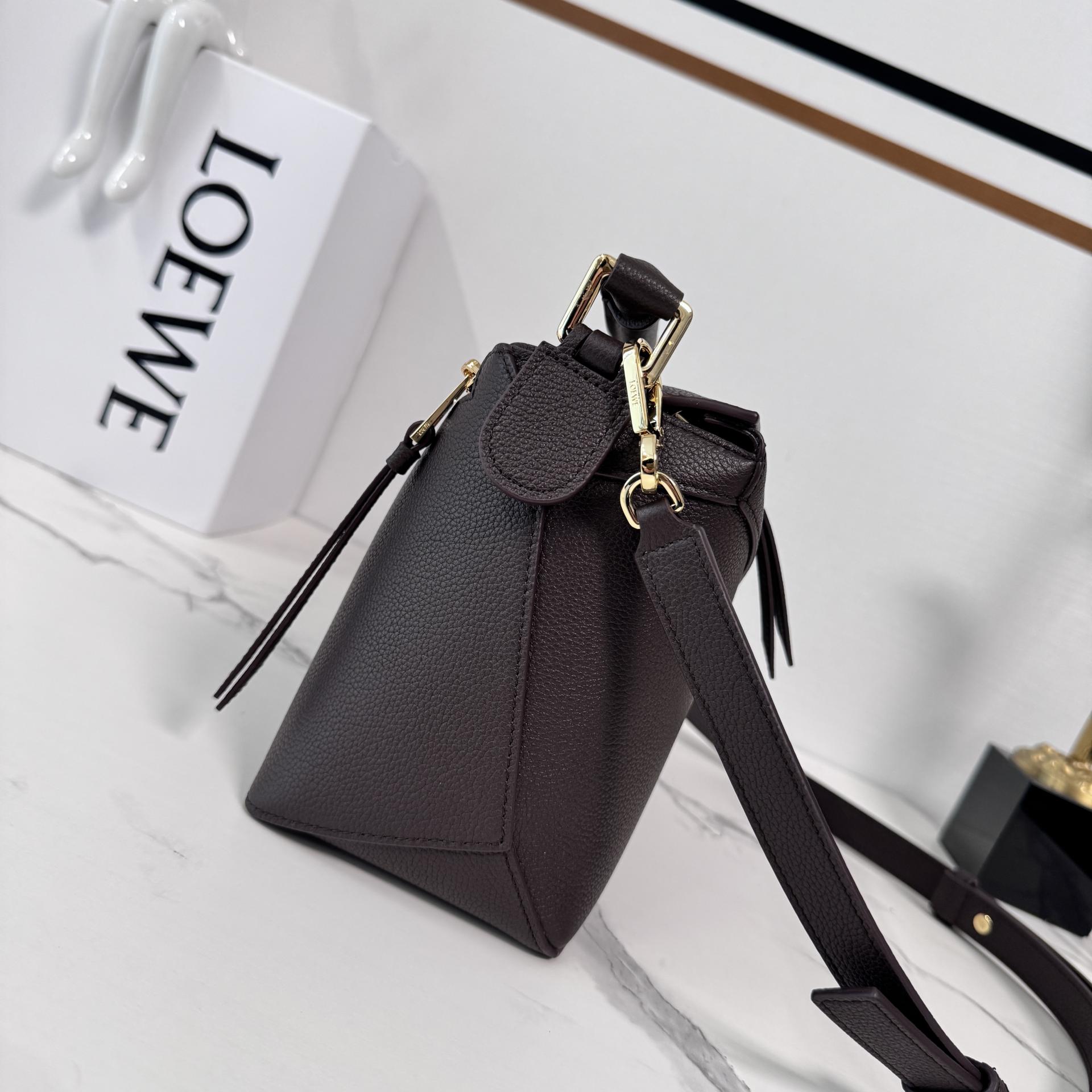 Loewe Puzzle Edge 로에베 퍼즐 스몰 백 가방