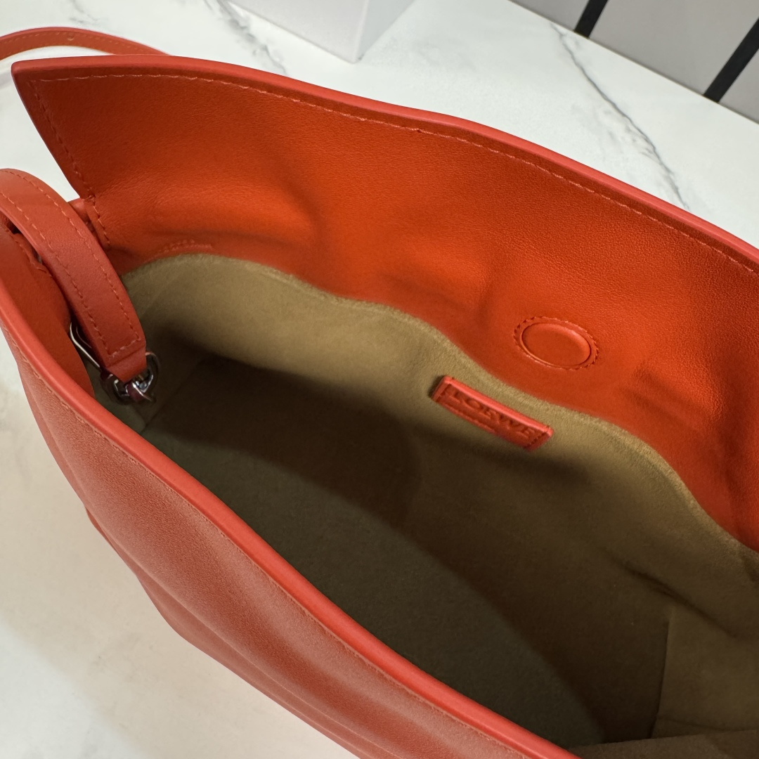 LOEWE 로에베 Flamenco 플라멩코 퍼스 나파 카프스킨 파우치 숄더백 가방